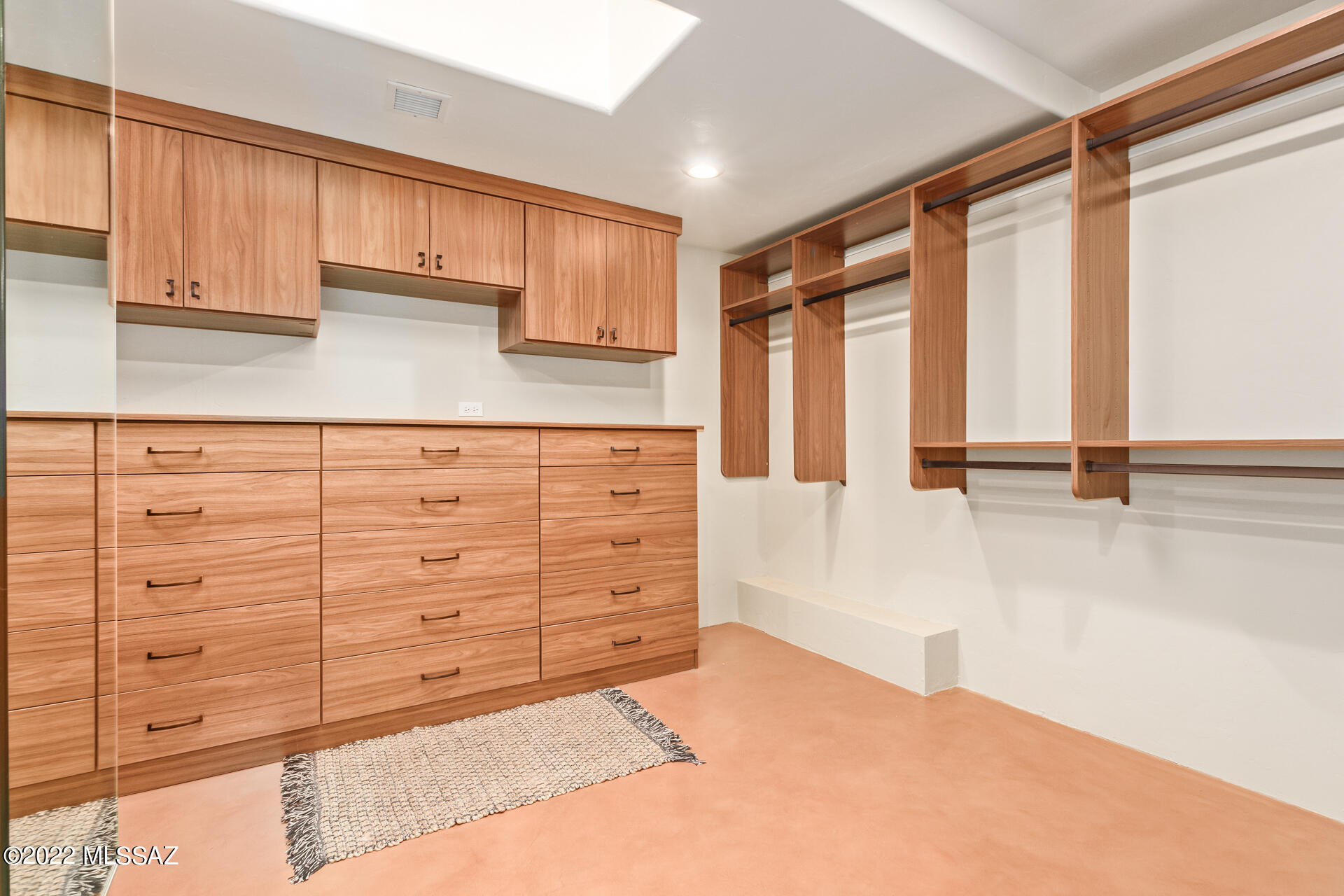 Finisterra (1-210) - Residential
