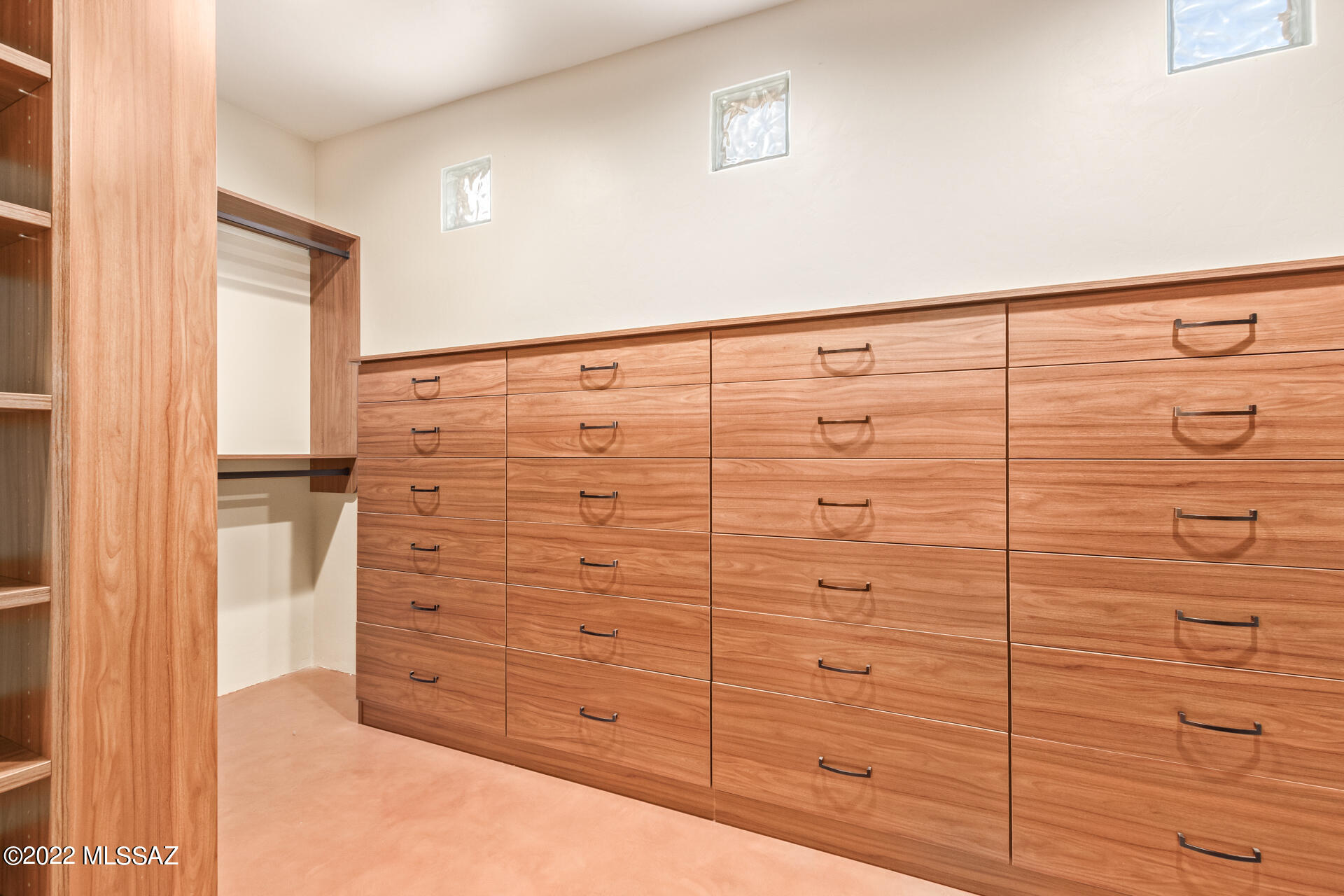 Finisterra (1-210) - Residential