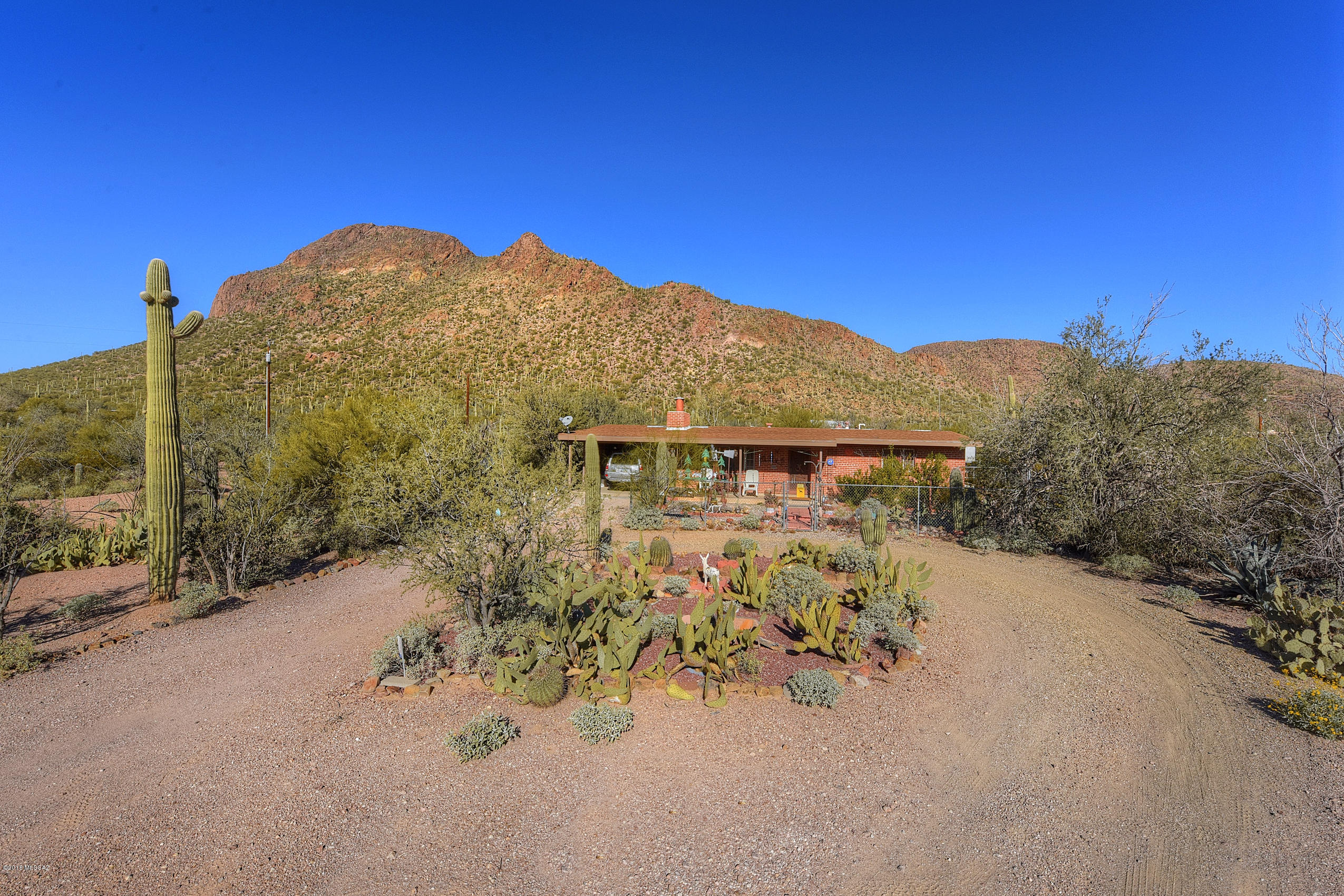 Million dollar views and nearly 5 acres for less than $200k! Don't miss out! Looking for space, privacy and amazing views? Look no further! This wonderful property also has more than 1 excellent workshop & property is fully fenced!