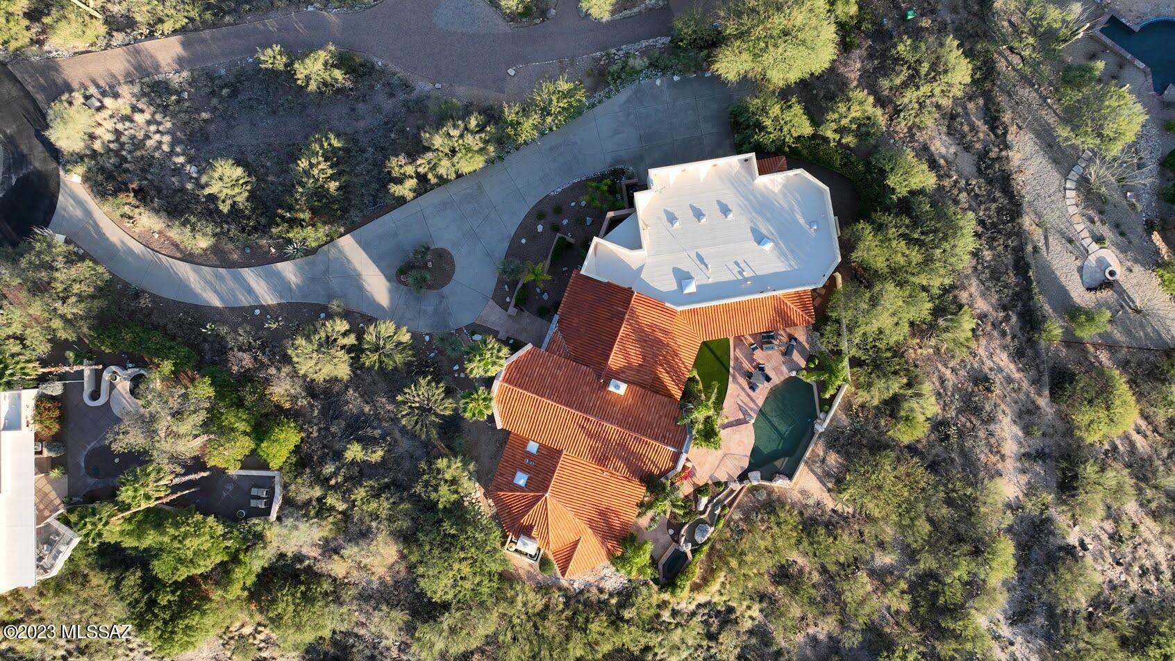 Finisterra (1-210) - Residential