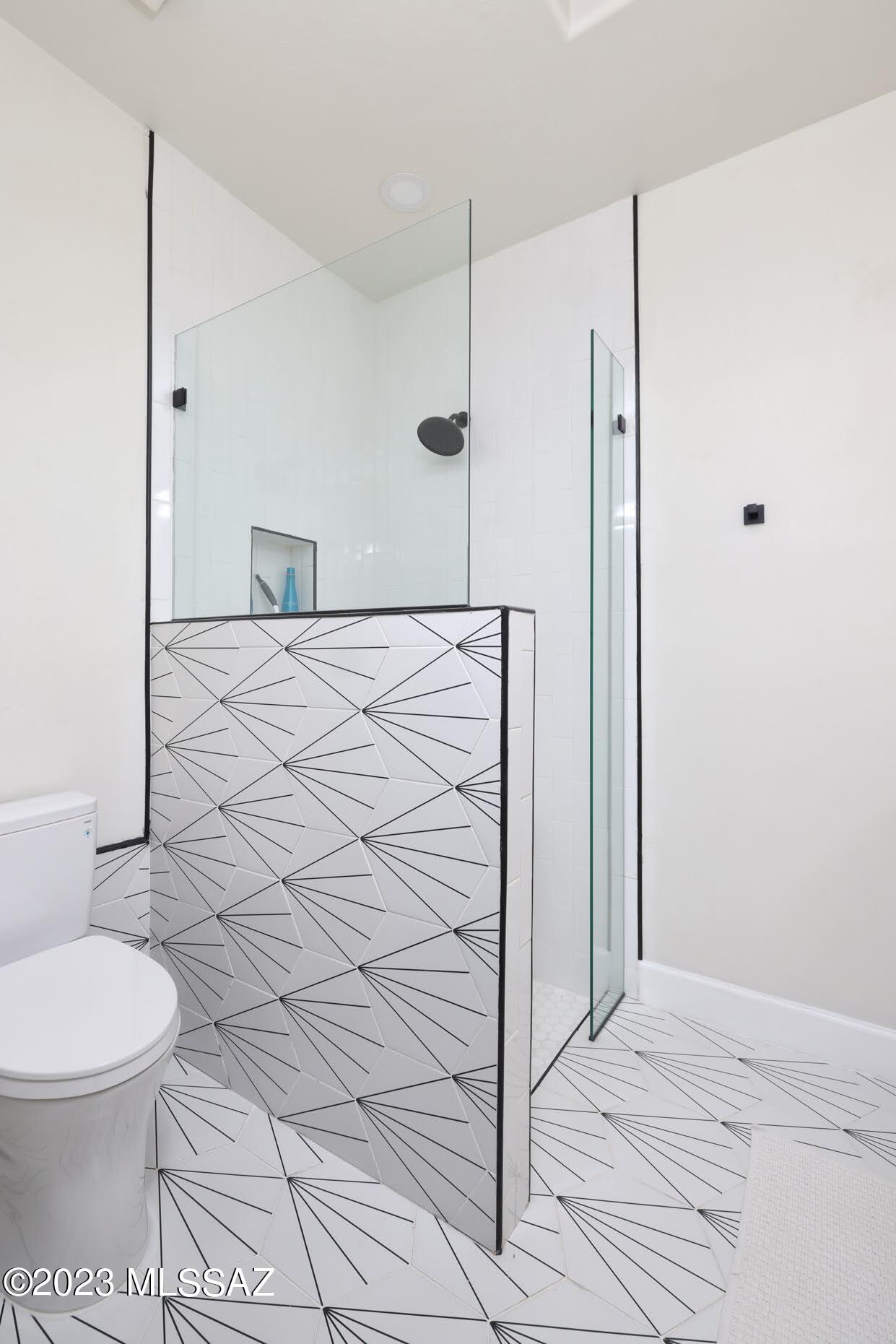 Finisterra (1-210) - Residential