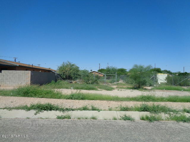 Flat buildable lot in the city, close to downtown growth. Owner would consider financing