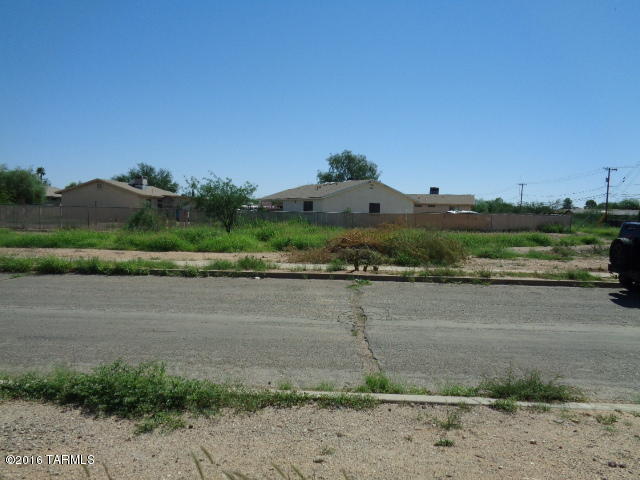 McInnes Addition - Land