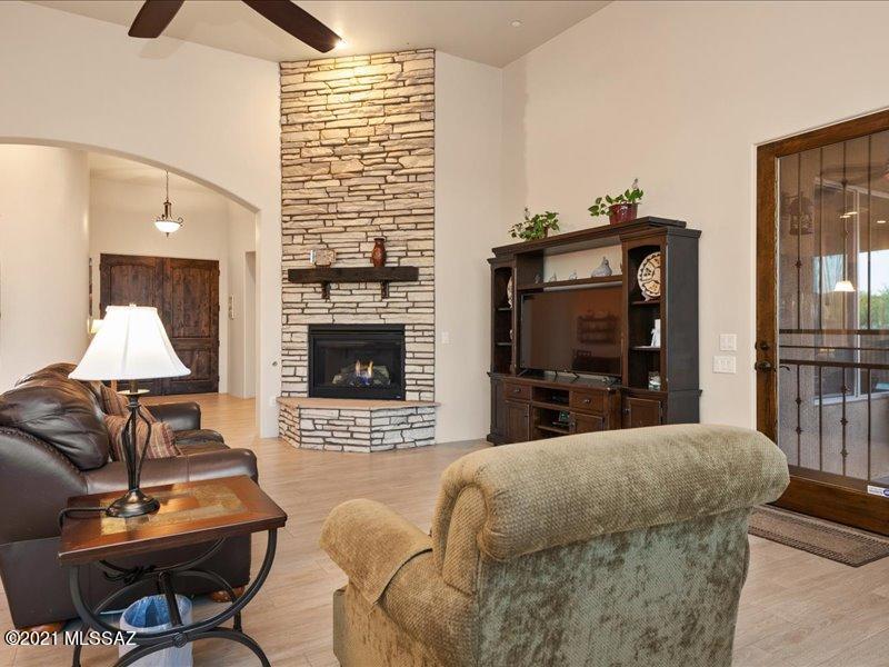 Coyote Creek (1-395) - Residential