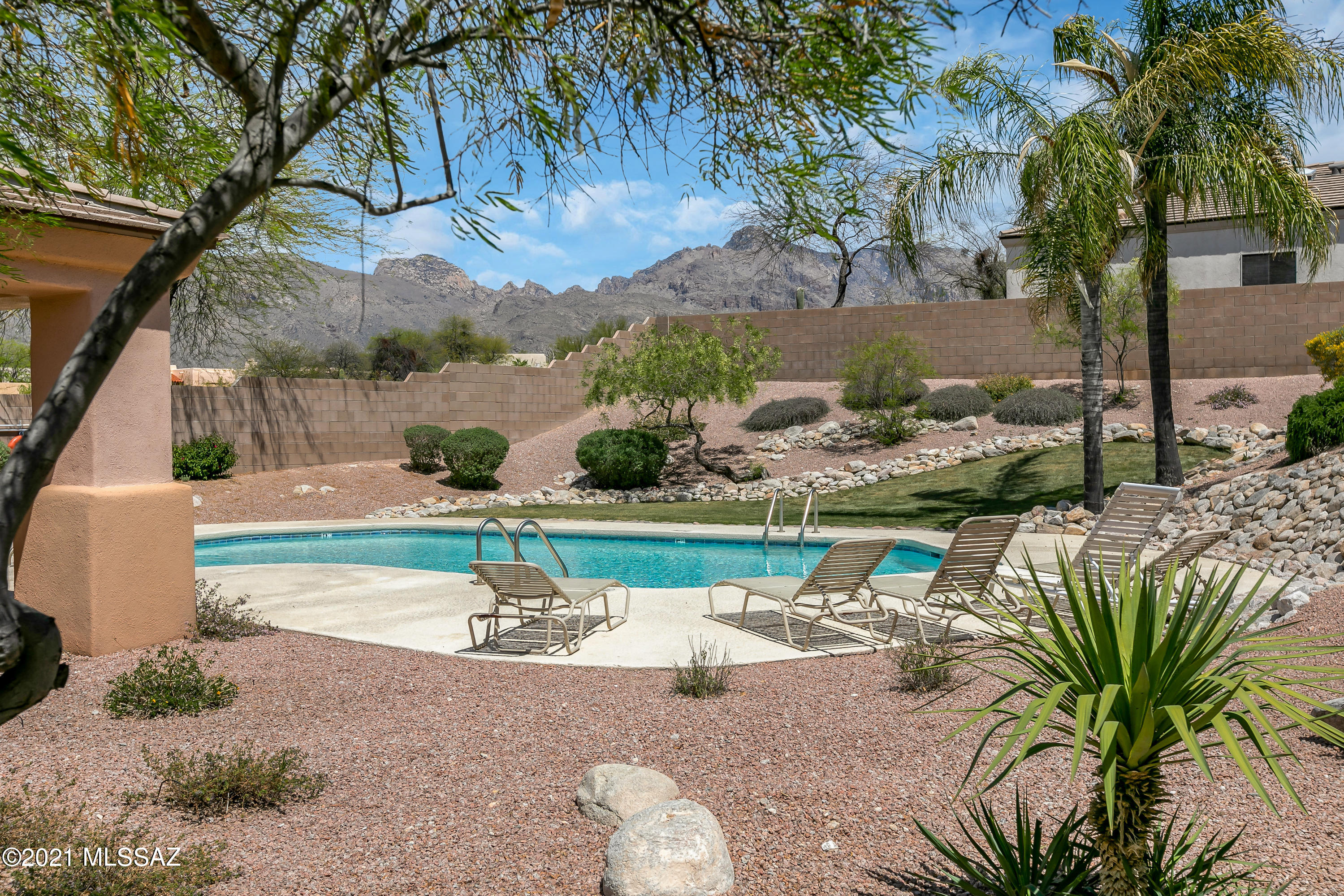 Rancho Lomas (1-81) - Residential