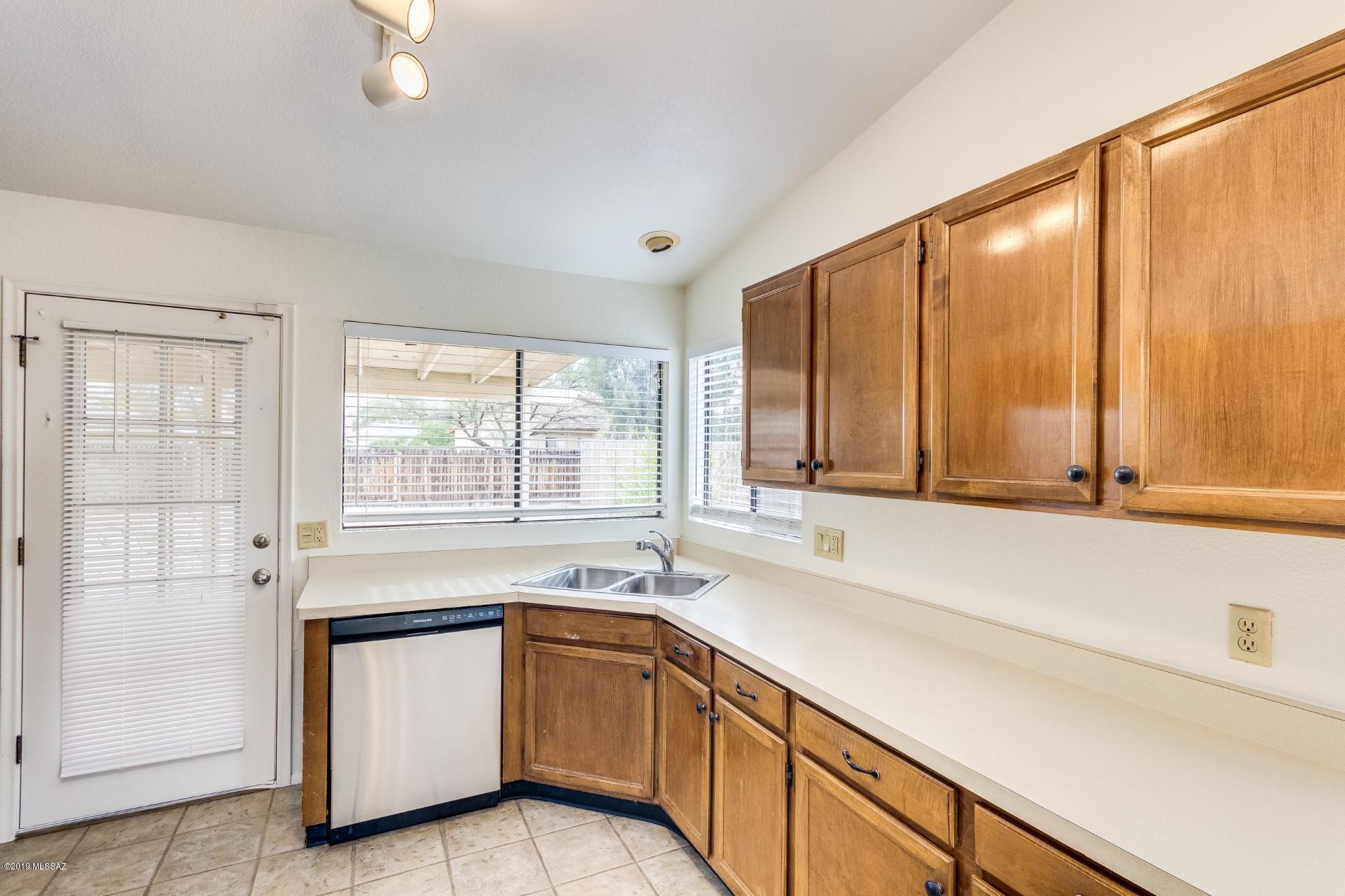 Meadowbrook (273-334, 348-403, 410-532) - Residential