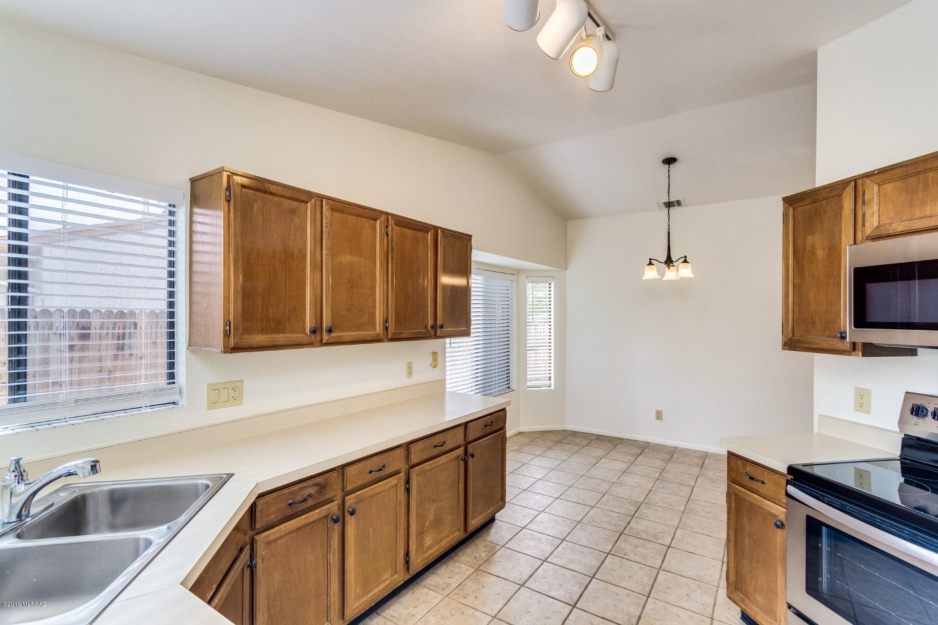 Meadowbrook (273-334, 348-403, 410-532) - Residential