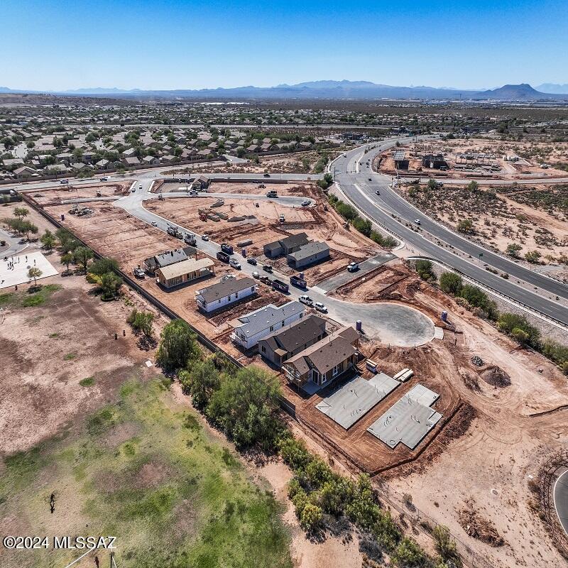 Valencia Crossing - Residential