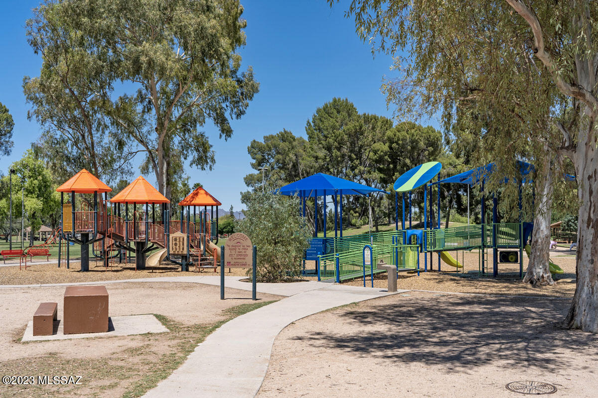 Valencia Crossing - Residential
