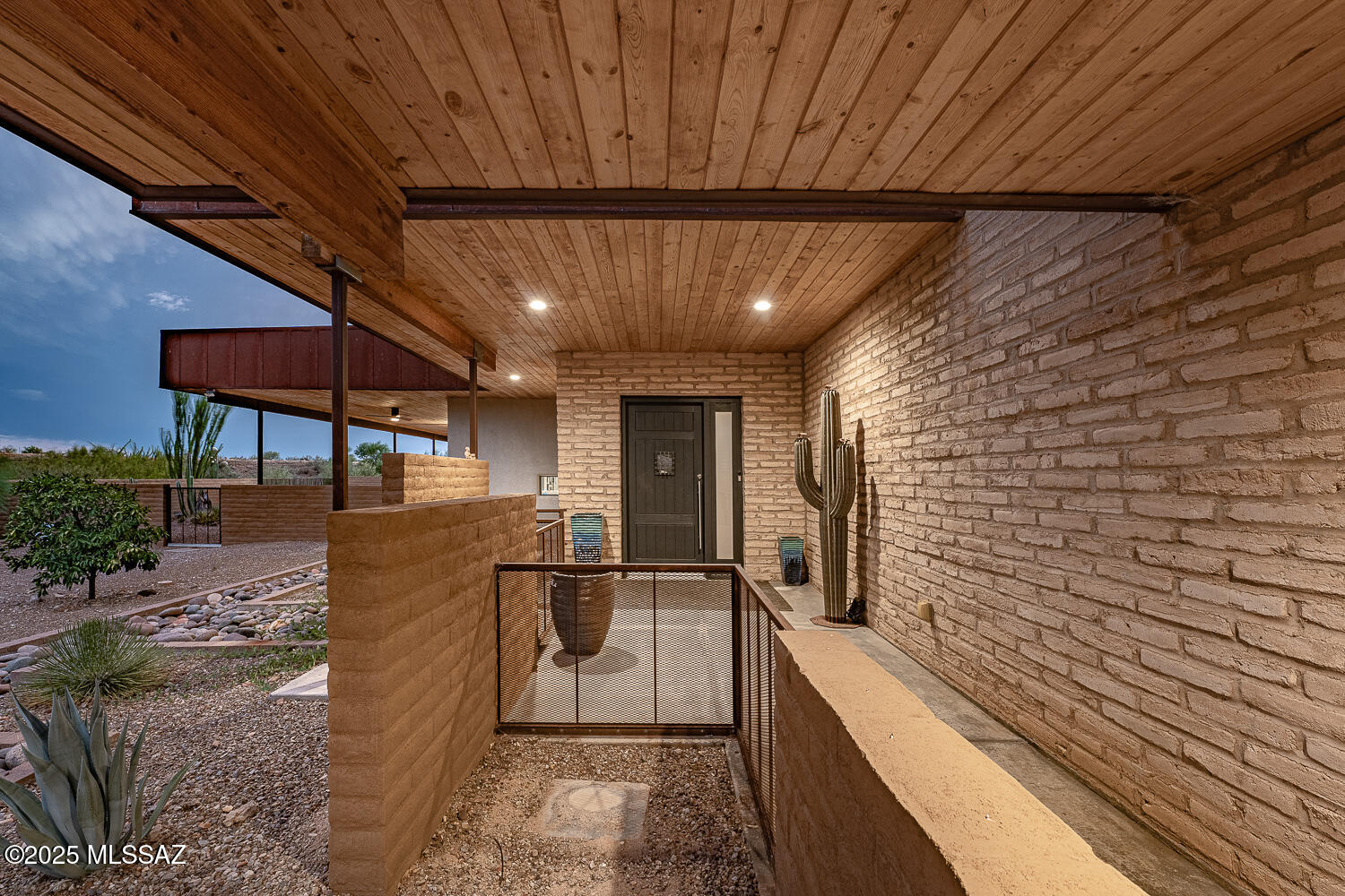 Colonia Real (1-50) - Residential