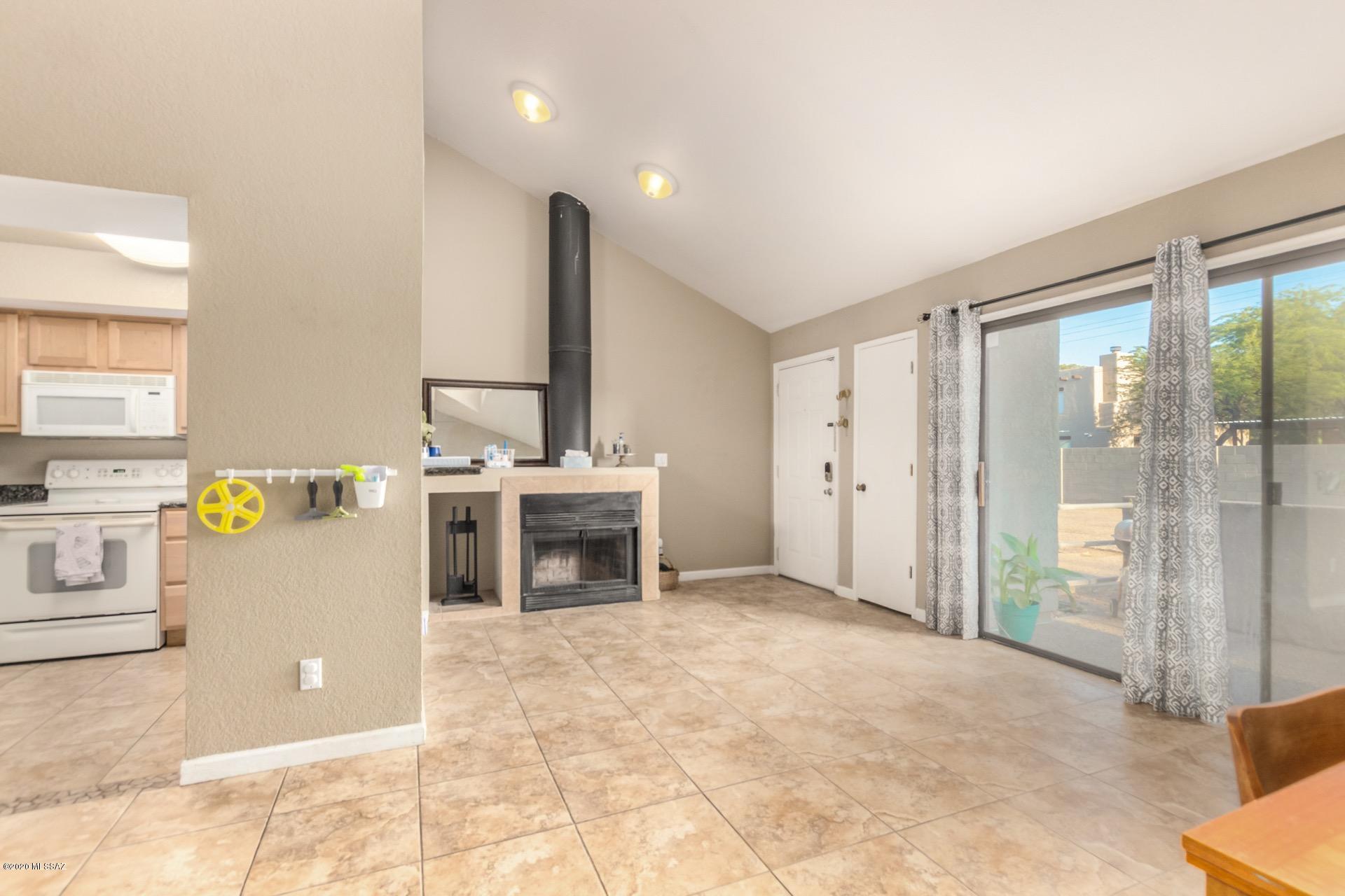 Country Club View Condos. - Residential