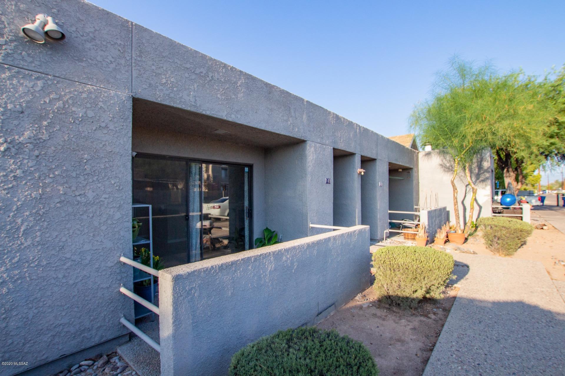 Country Club View Condos. - Residential