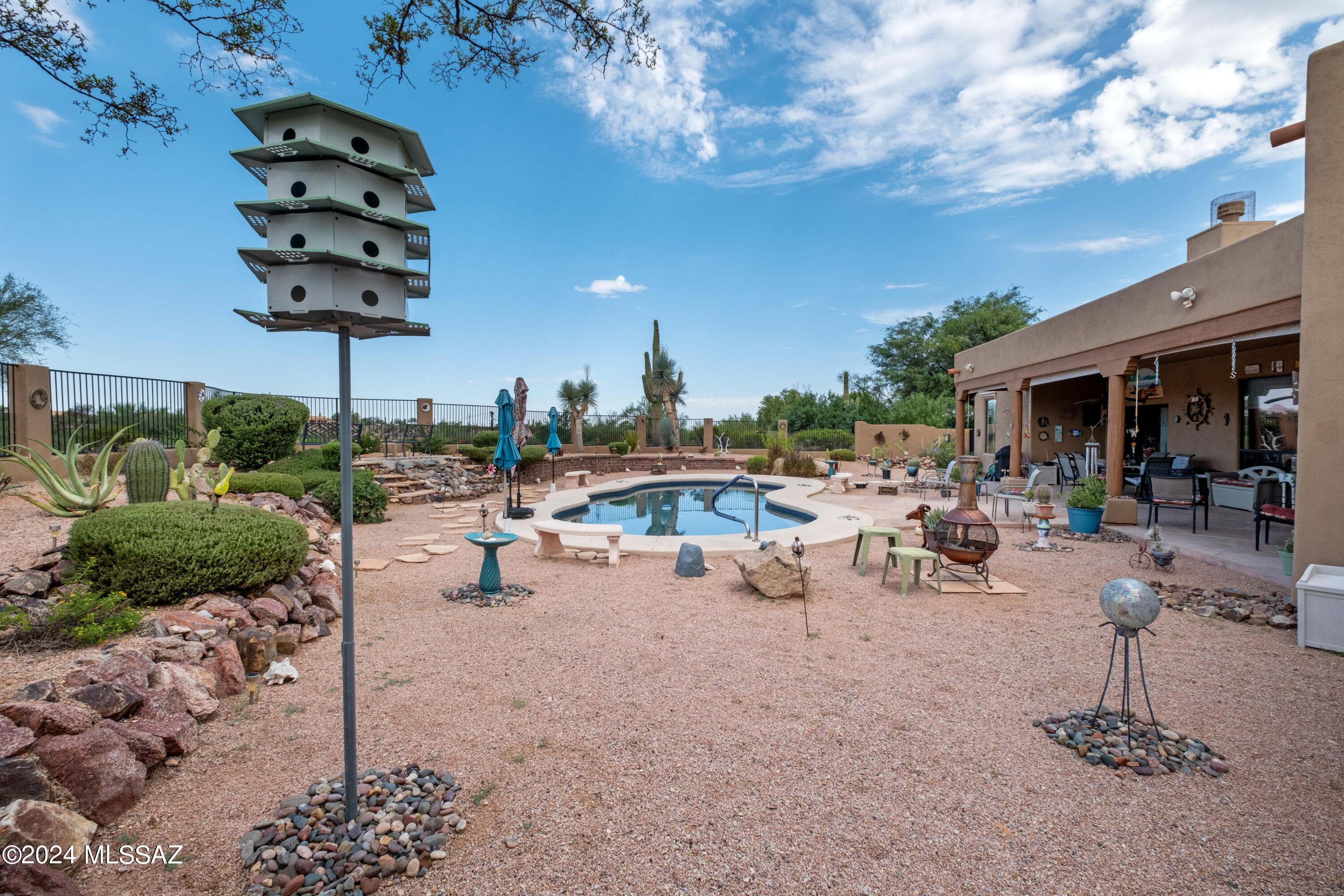 Sombras Del Cerro (1-12) - Residential