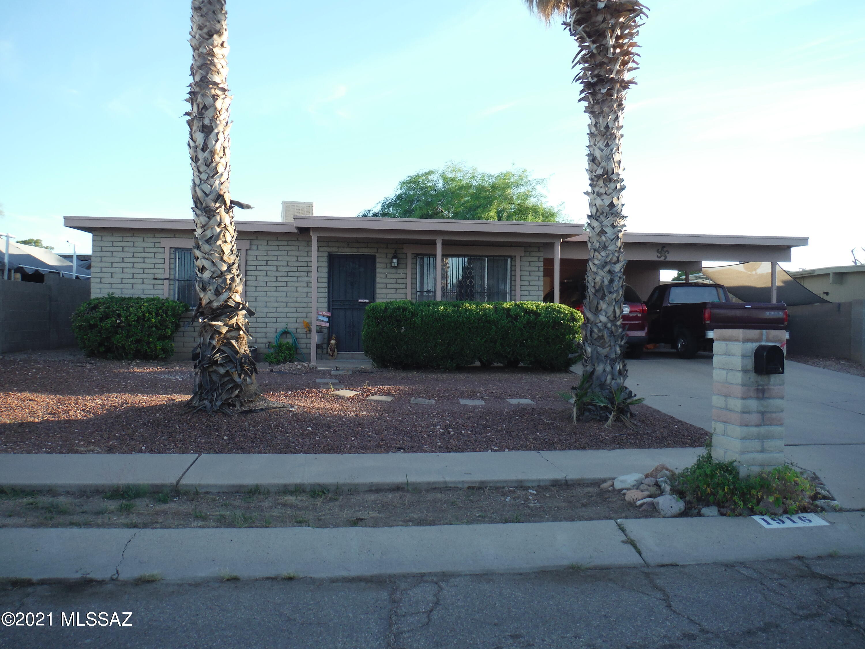 Charming 2bd 1bth home perfect for a first time home buyer or a great rental investment, tile throughout, carpeted bedrooms, updated kitchen cabinets.  Updated faucet and sink in kitchen, reverse osmosis system, household water filtration system. Updated bathroom faucet and toilet. Central air duct serviced and partially renewed.  Beautiful backyard with grass, mature trees, rose bushes and privacy block wall. Back patio updated.  Close to schools, shopping and public transportation.
