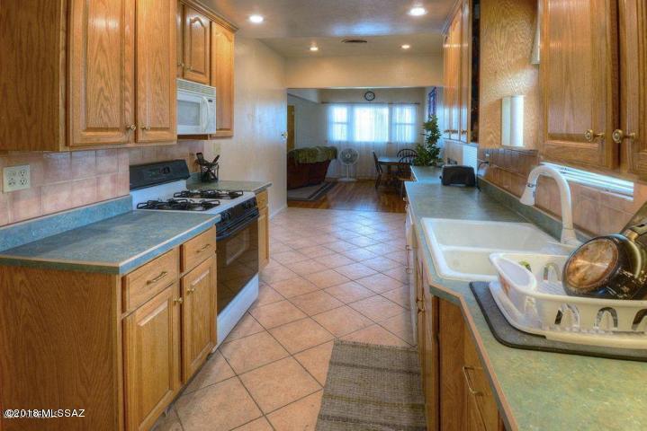 Feldmans Add - Residential Lease