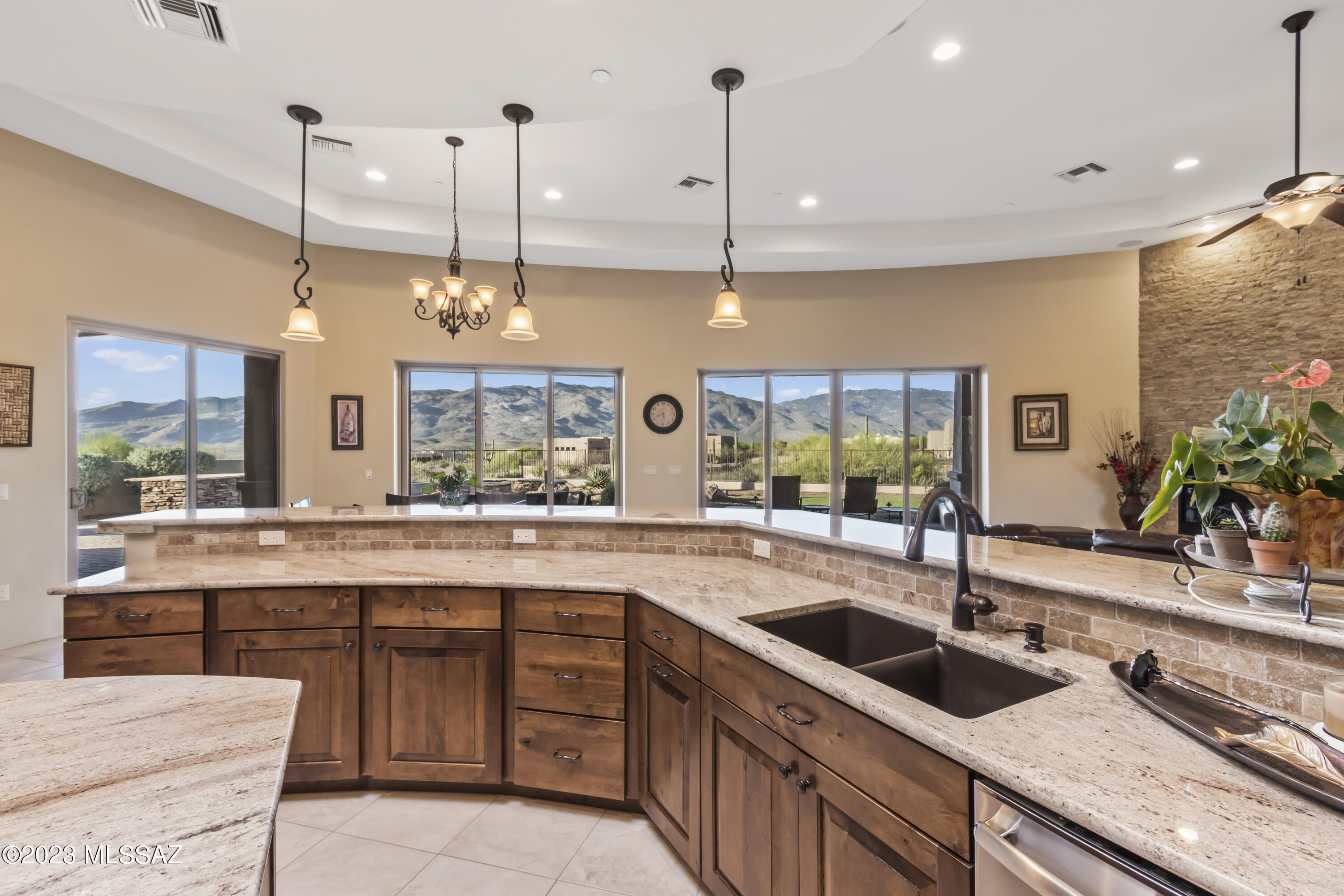 Coyote Creek (1-395) - Residential
