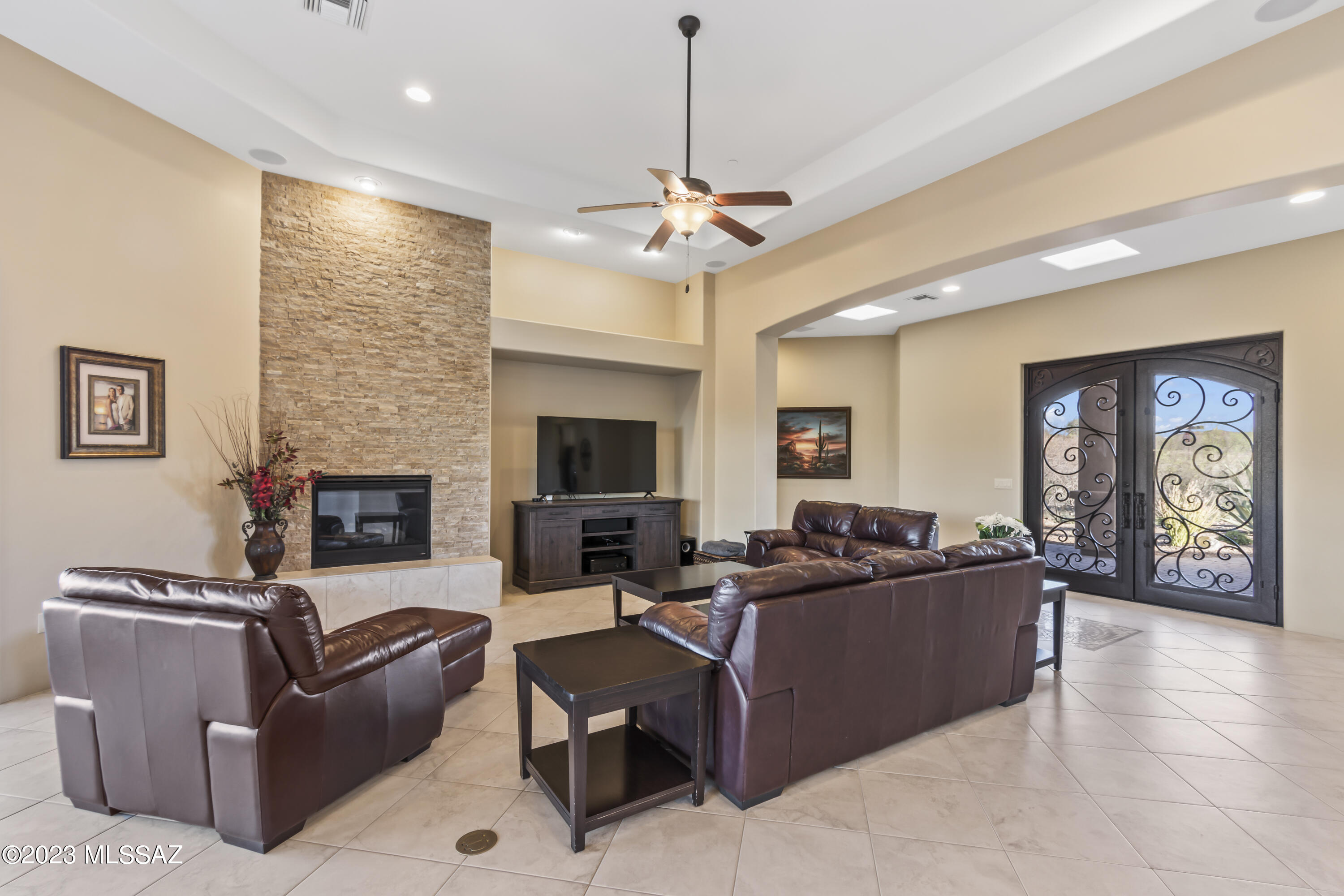 Coyote Creek (1-395) - Residential