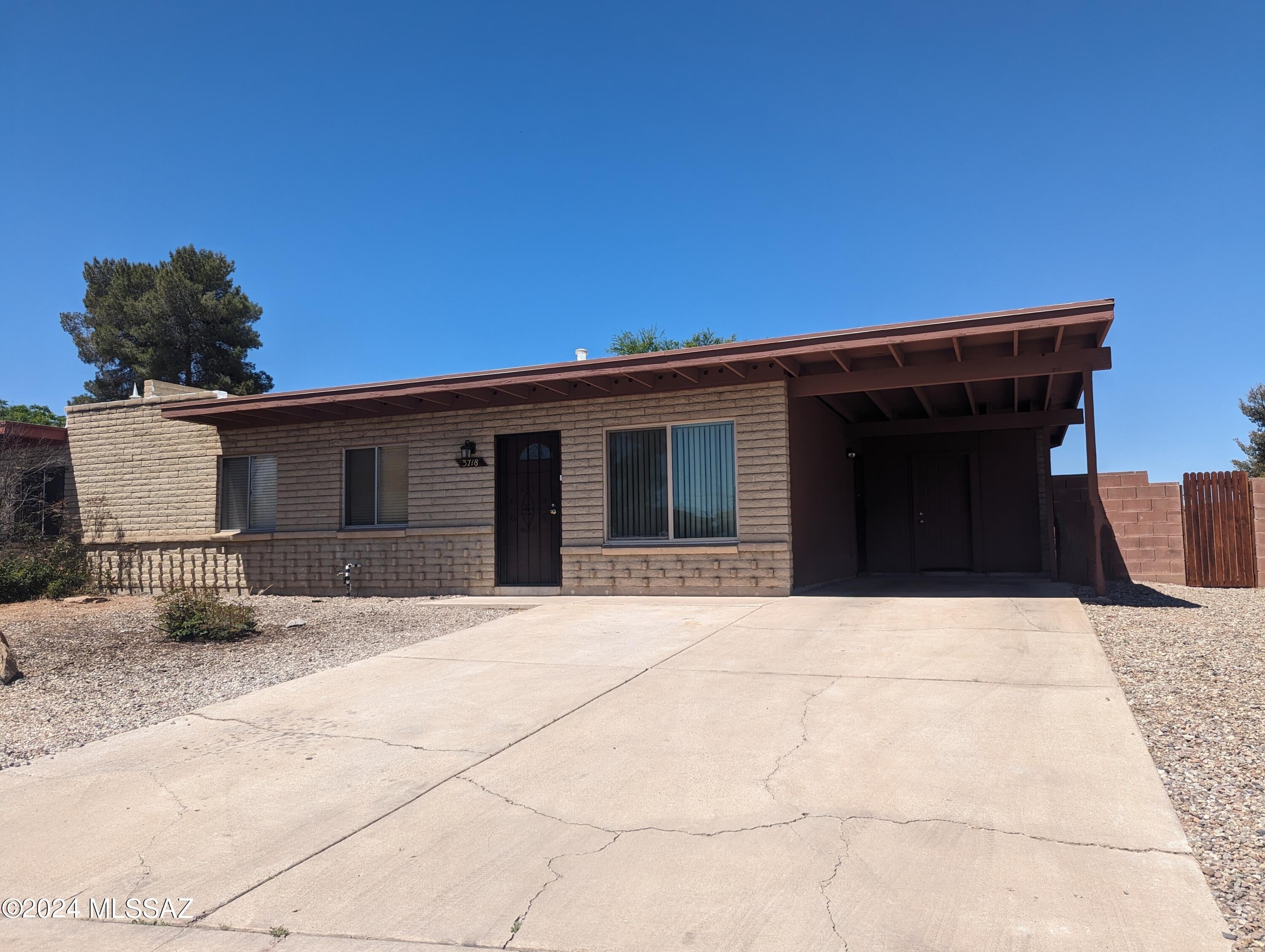 Valley View East NO. 7 (1-44) - Residential Lease