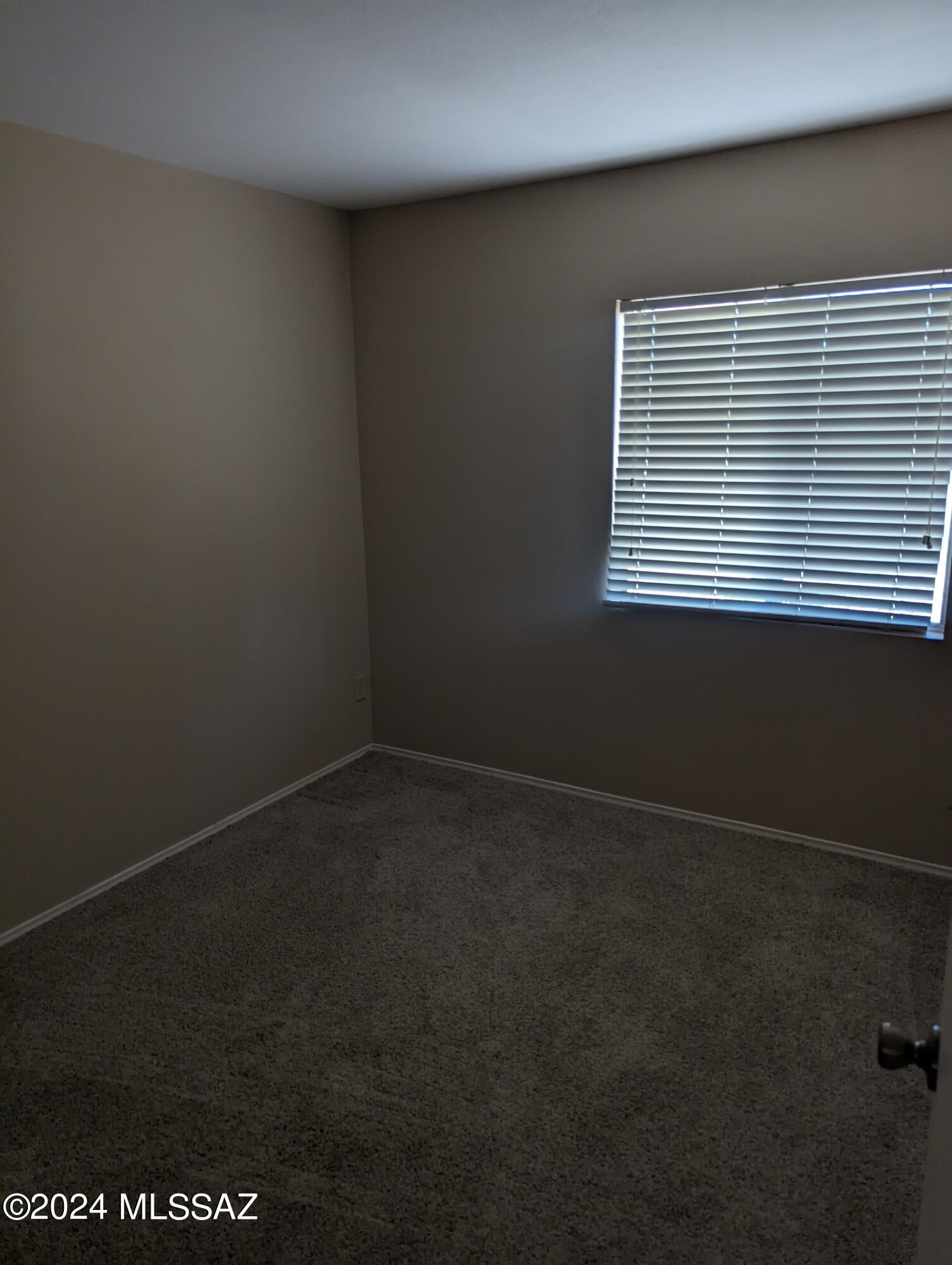 Valley View East NO. 7 (1-44) - Residential Lease
