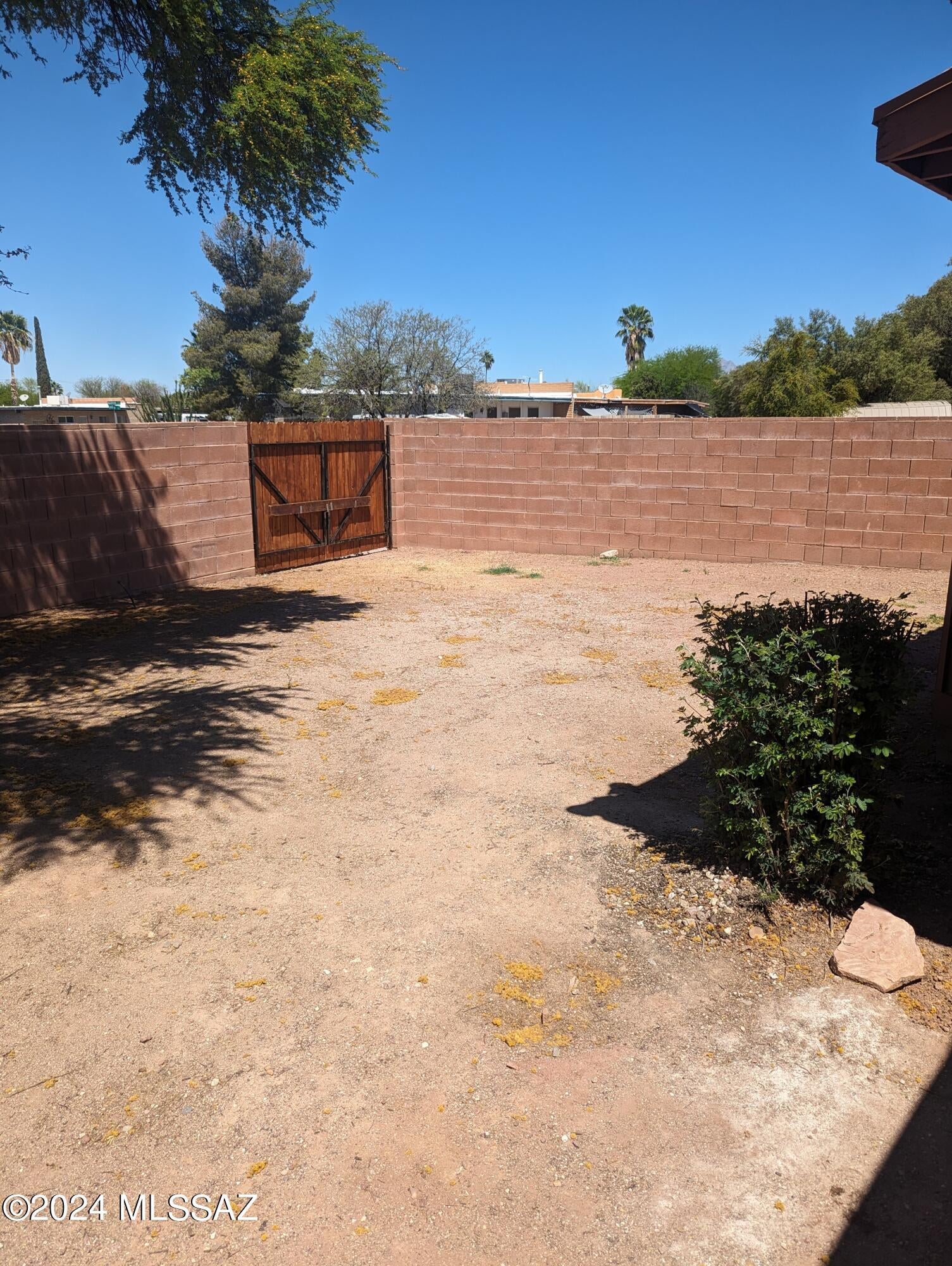 Valley View East NO. 7 (1-44) - Residential Lease