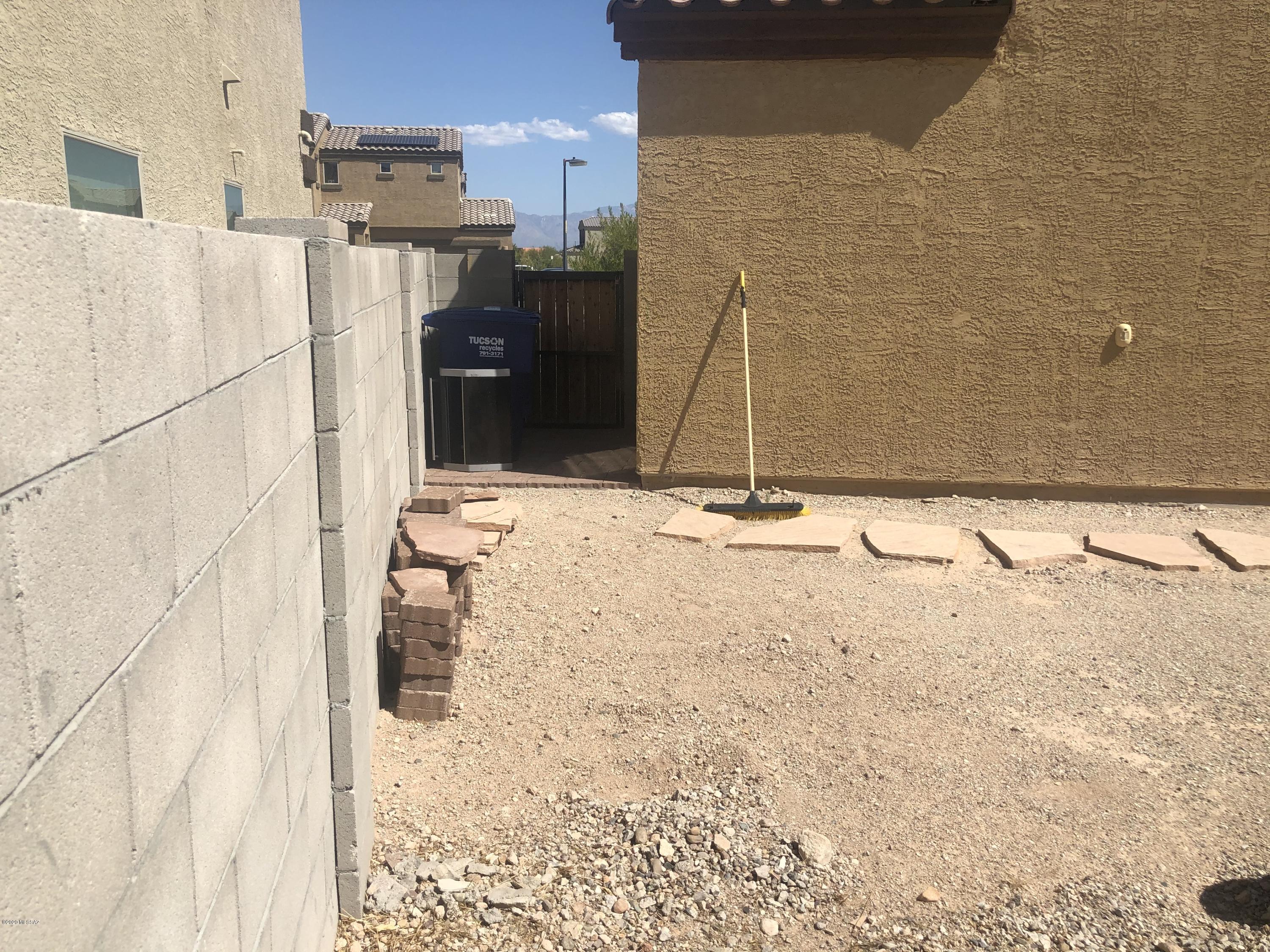 Vista Montana Estates - Residential Lease