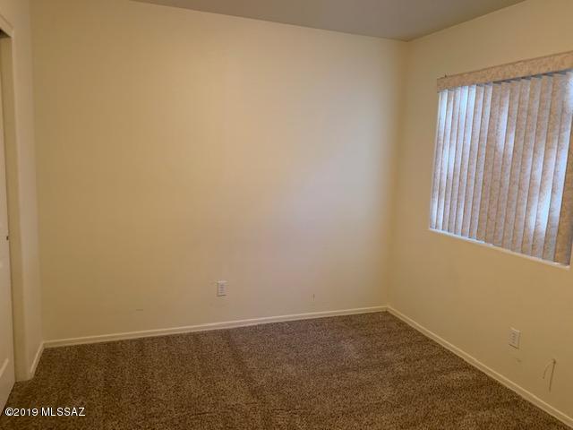 Sierra De Oro (1-18) - Residential Lease
