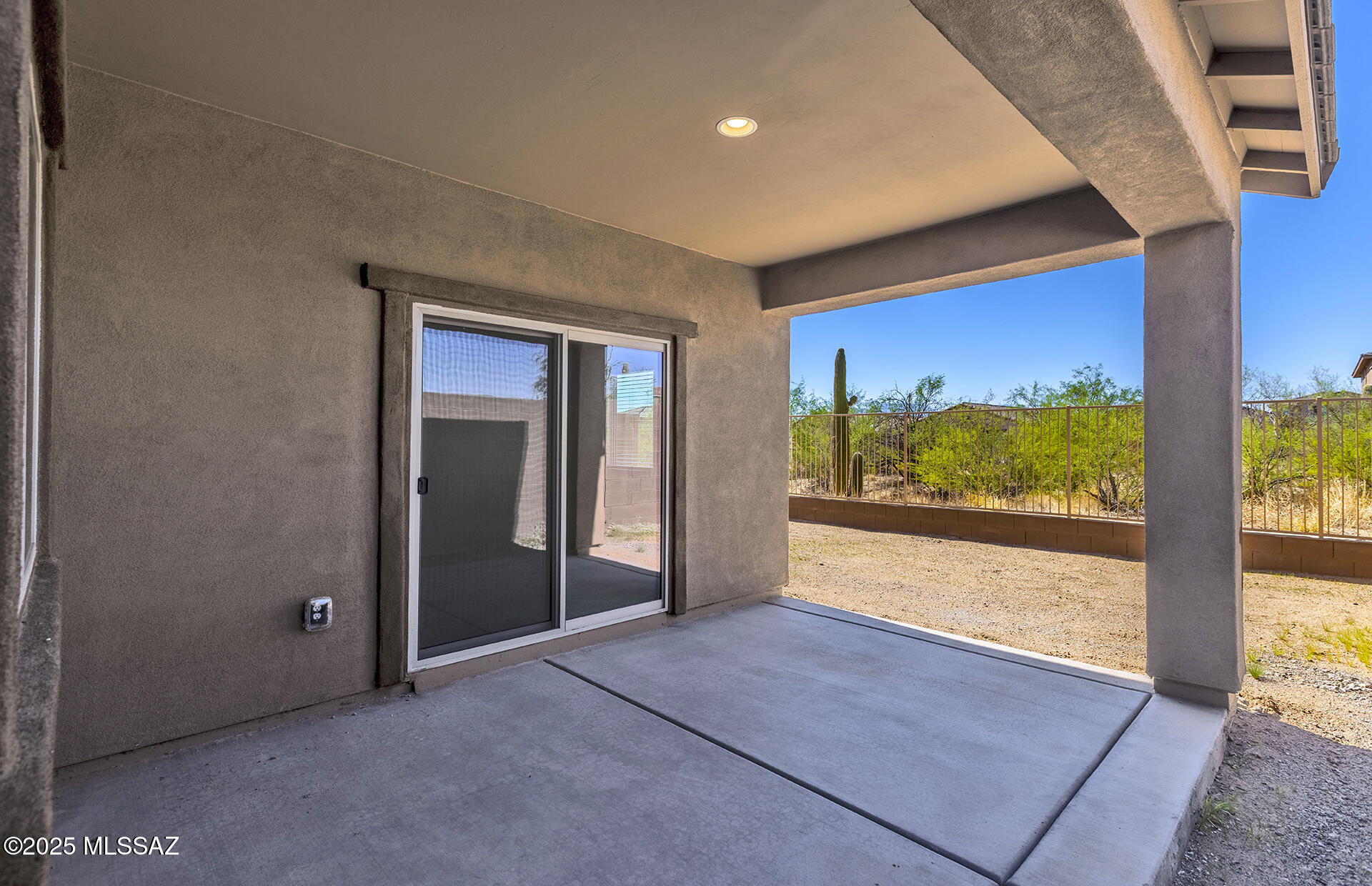 Entrada La Coraza - Residential