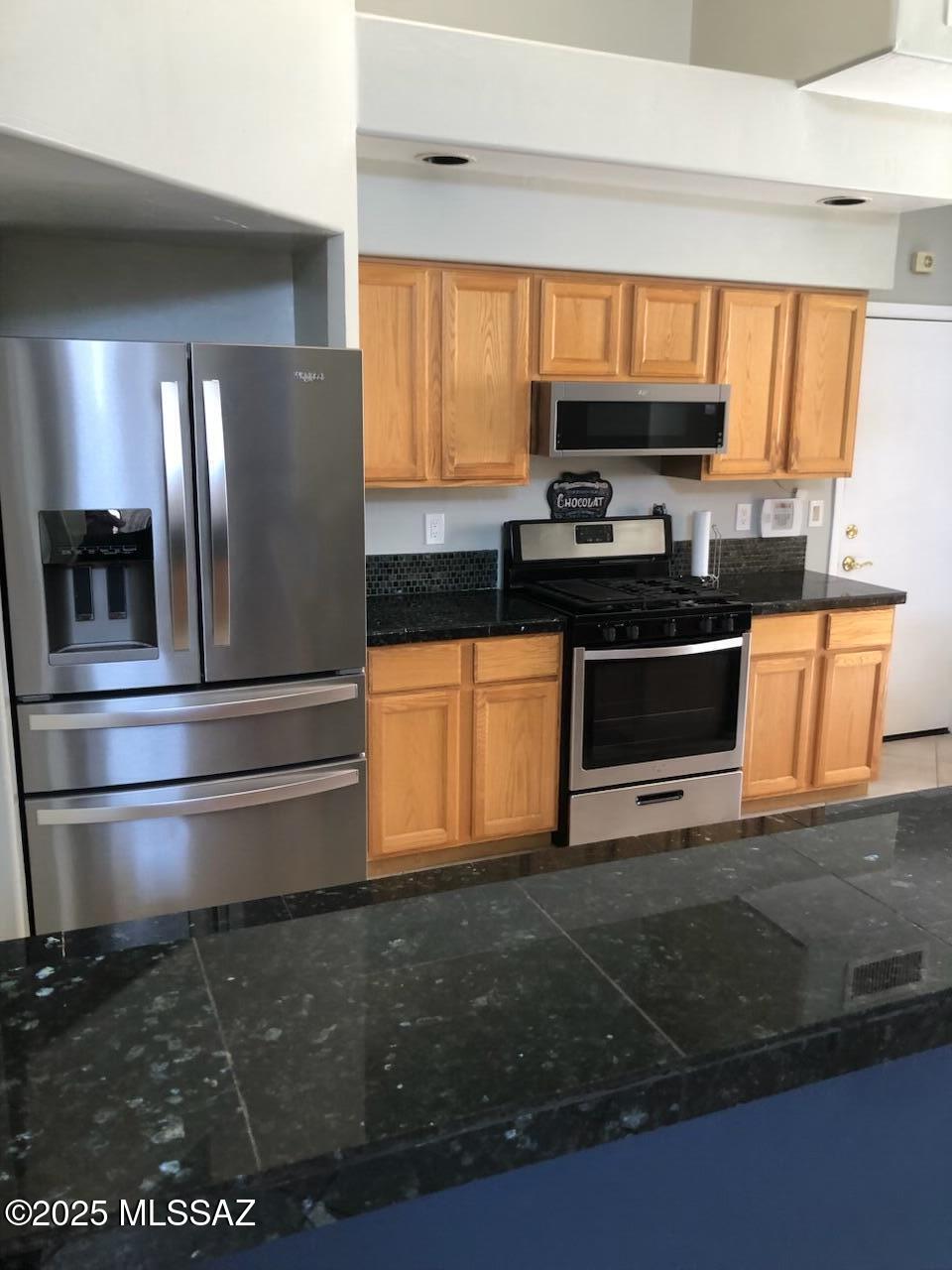 Catalina Point (1-32) - Residential Lease