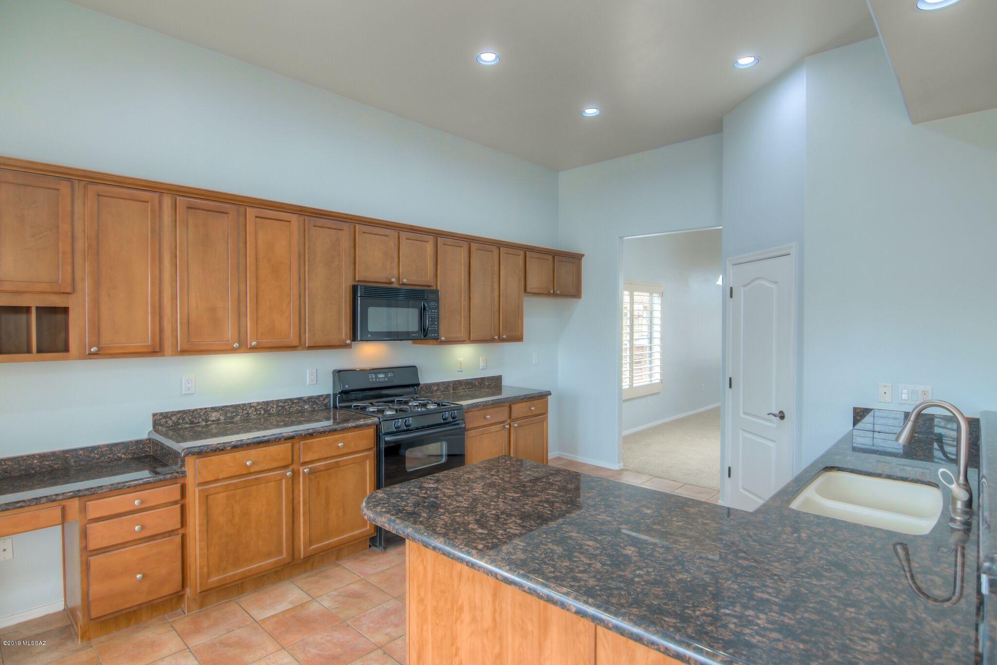Continental Reserve Blk. 14 (1-82) - Residential