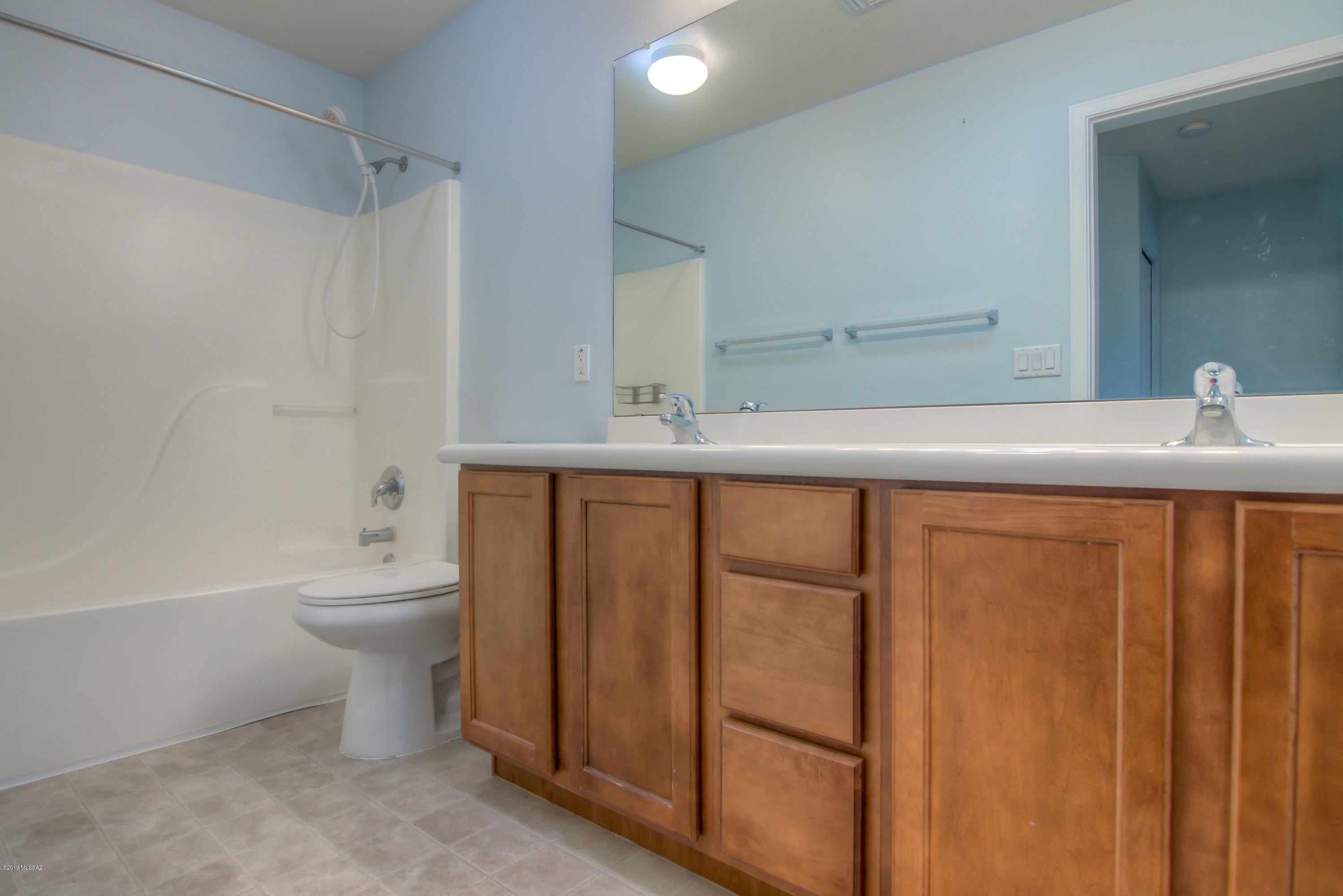Continental Reserve Blk. 14 (1-82) - Residential