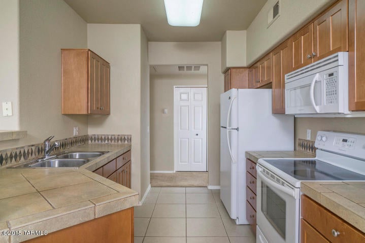 Pinnacle Canyon Condominium - Residential Lease