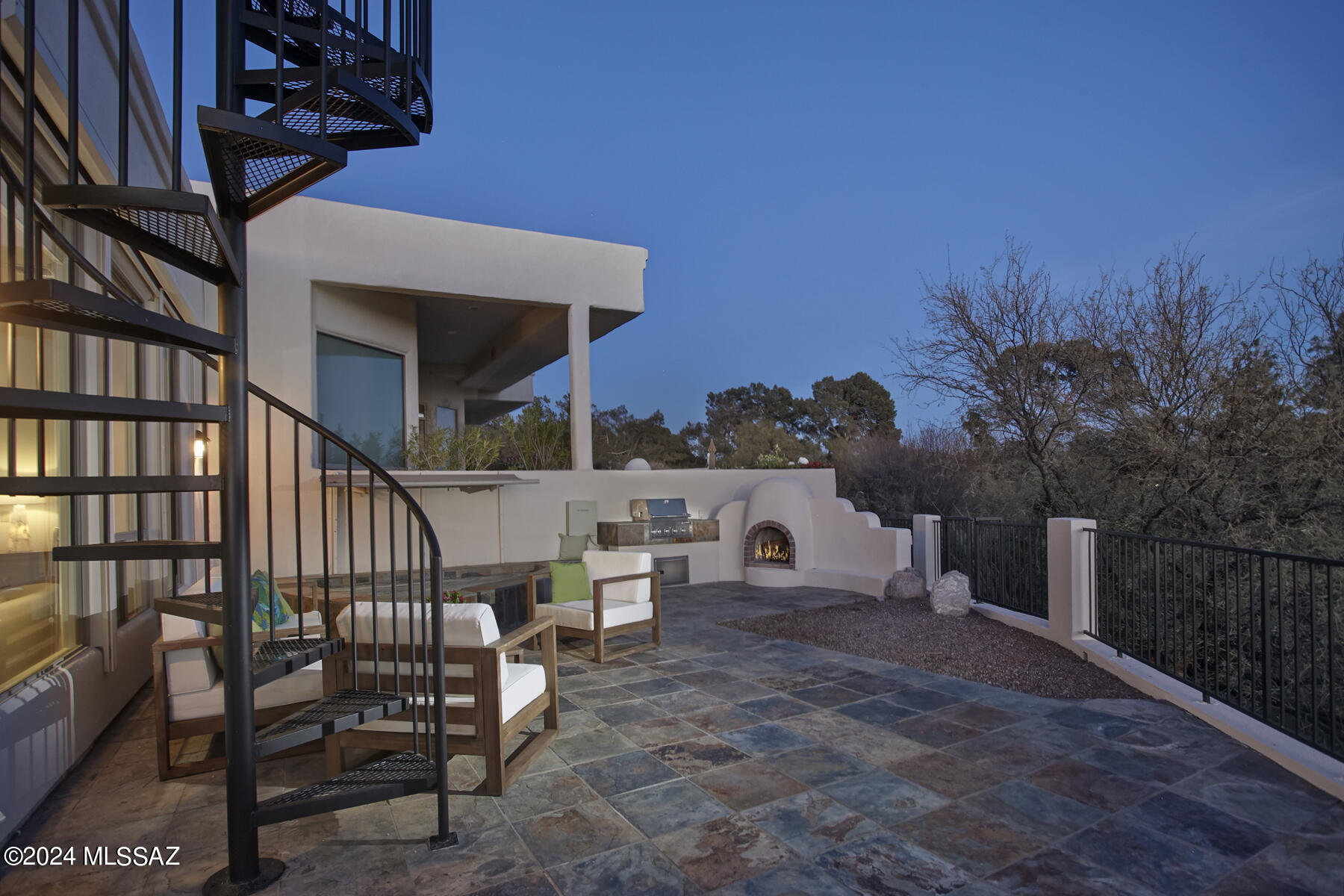 El Diamante II (1-40) - Residential