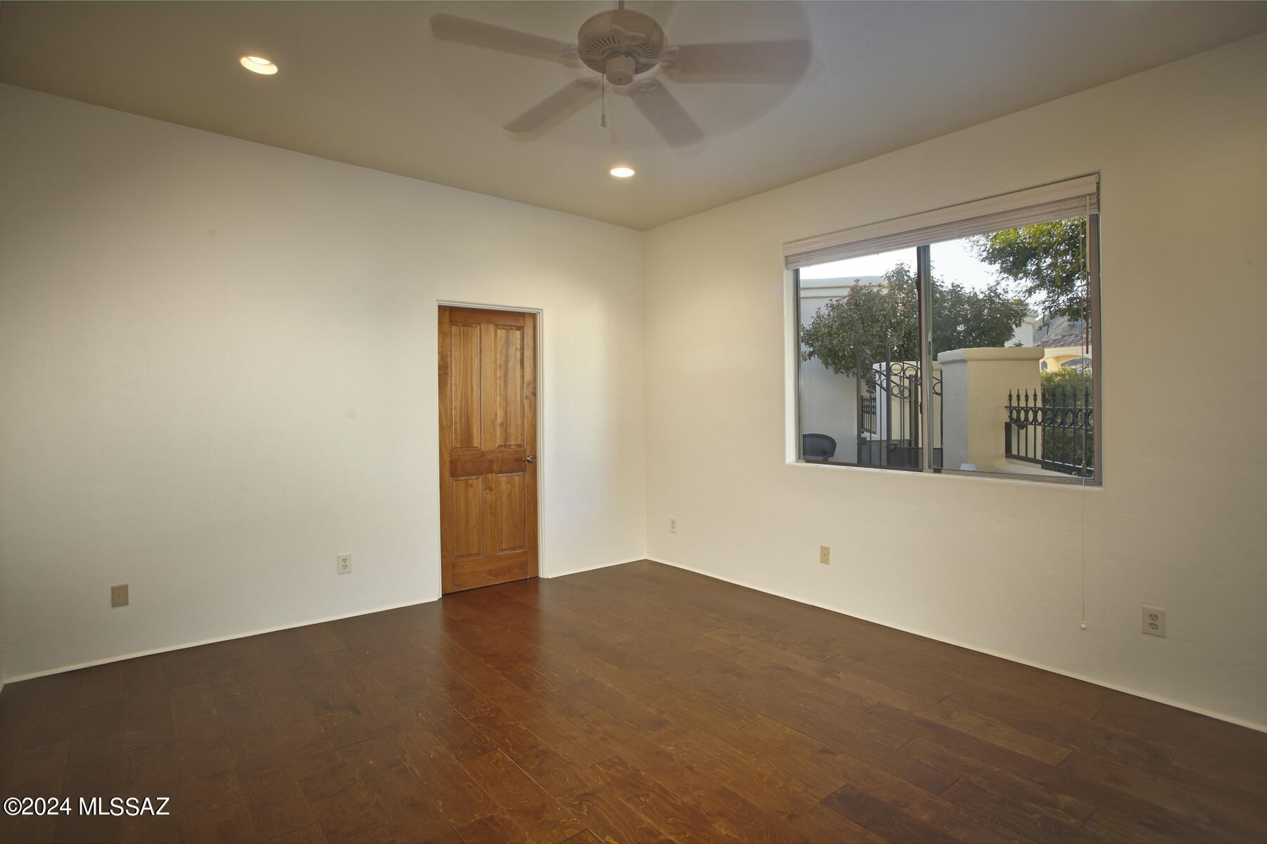 El Diamante II (1-40) - Residential