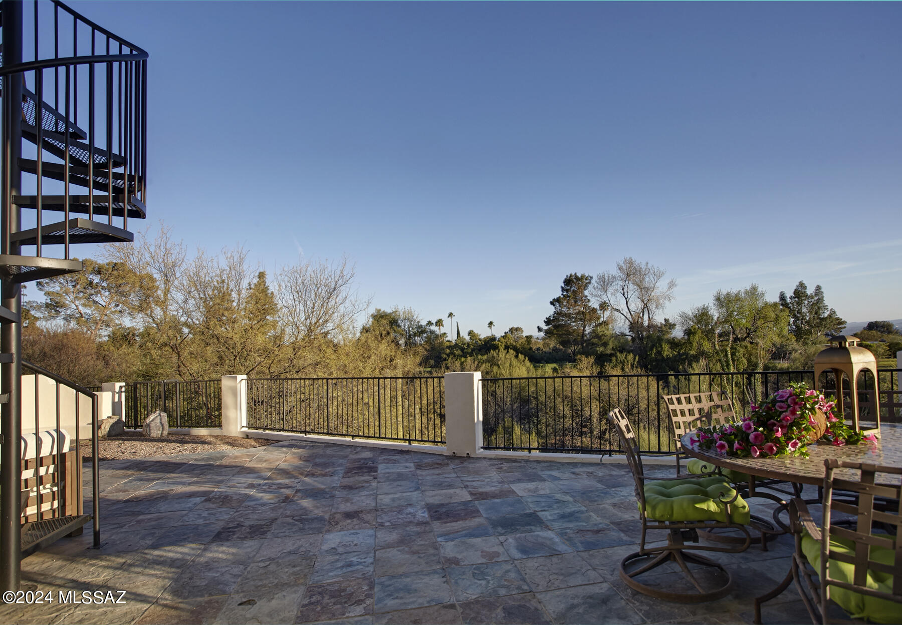 El Diamante II (1-40) - Residential