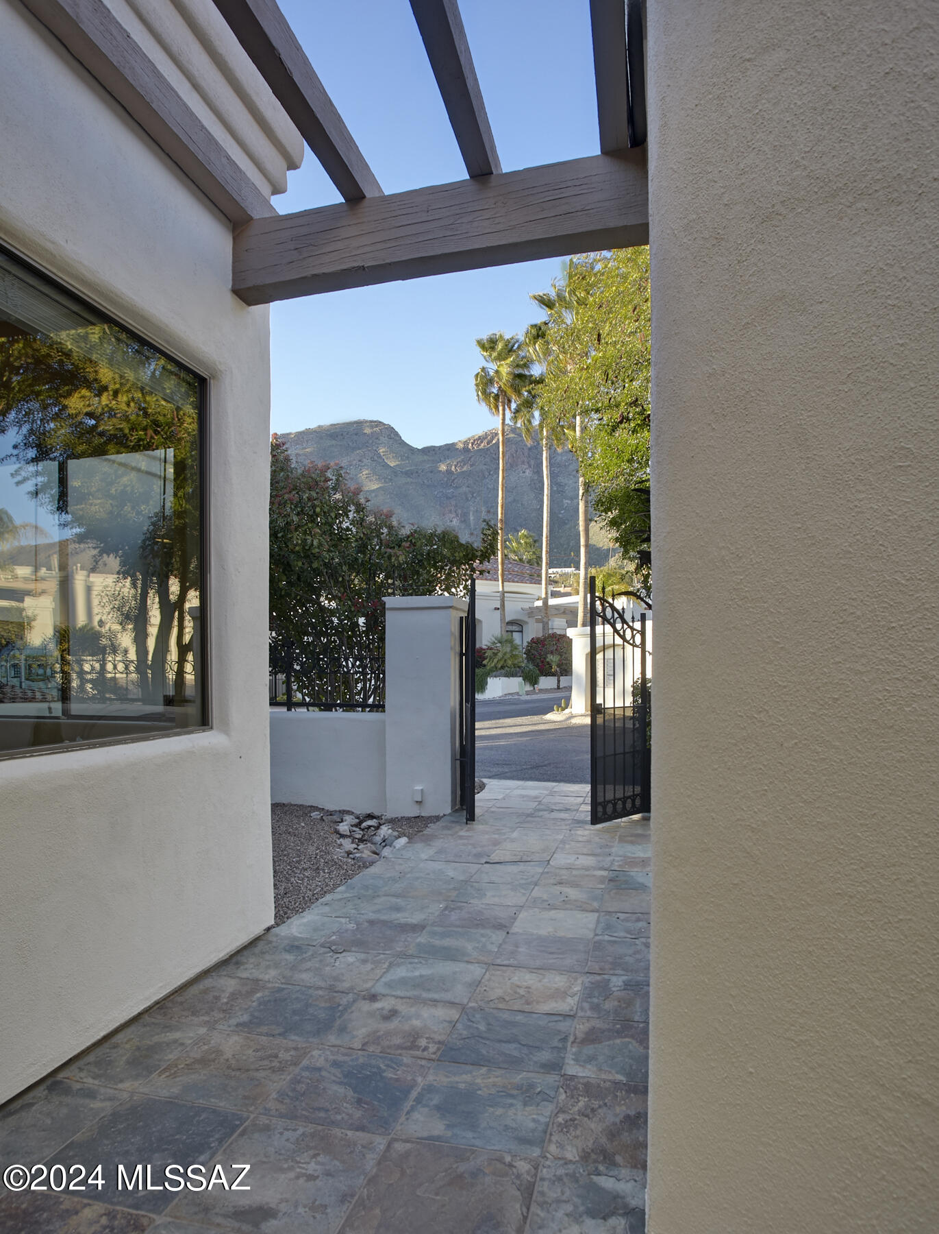 El Diamante II (1-40) - Residential