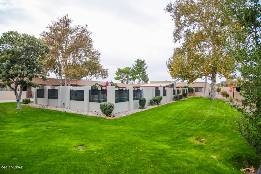 Spanish Meadows Twnhss (1-105) - Residential