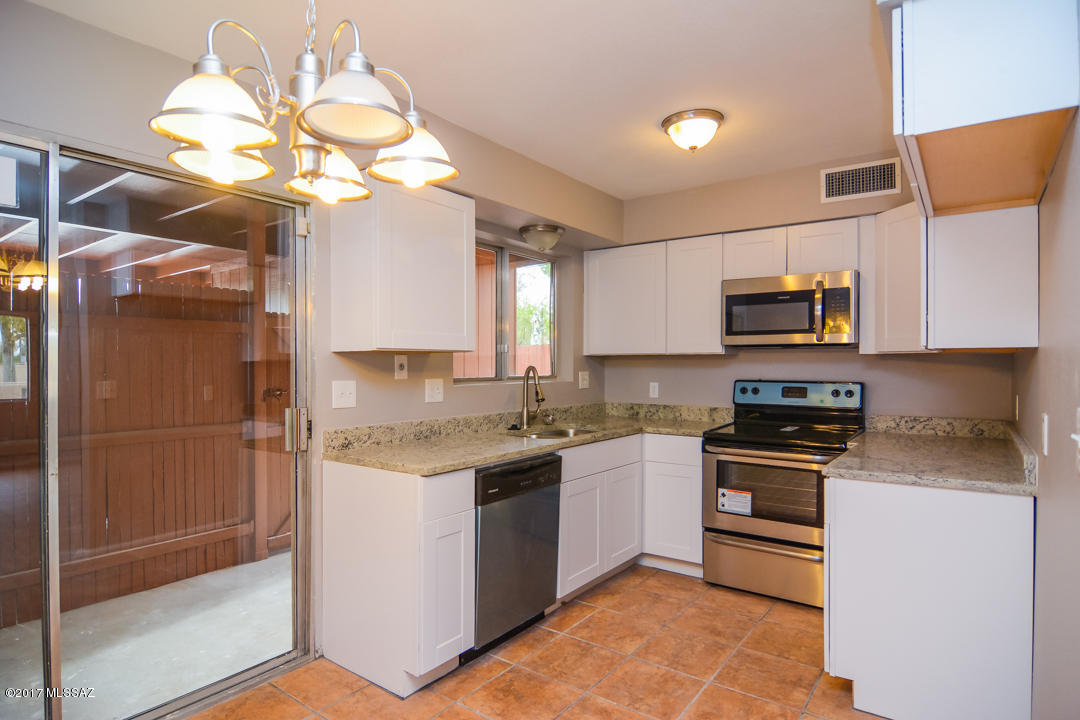 Spanish Meadows Twnhss (1-105) - Residential