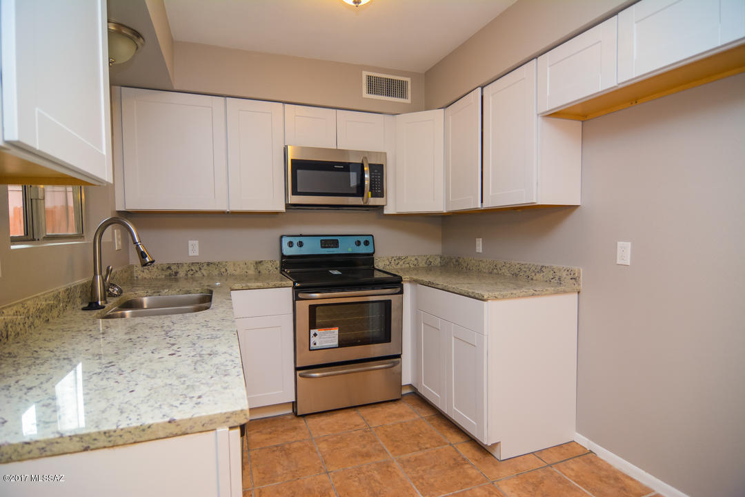 Spanish Meadows Twnhss (1-105) - Residential