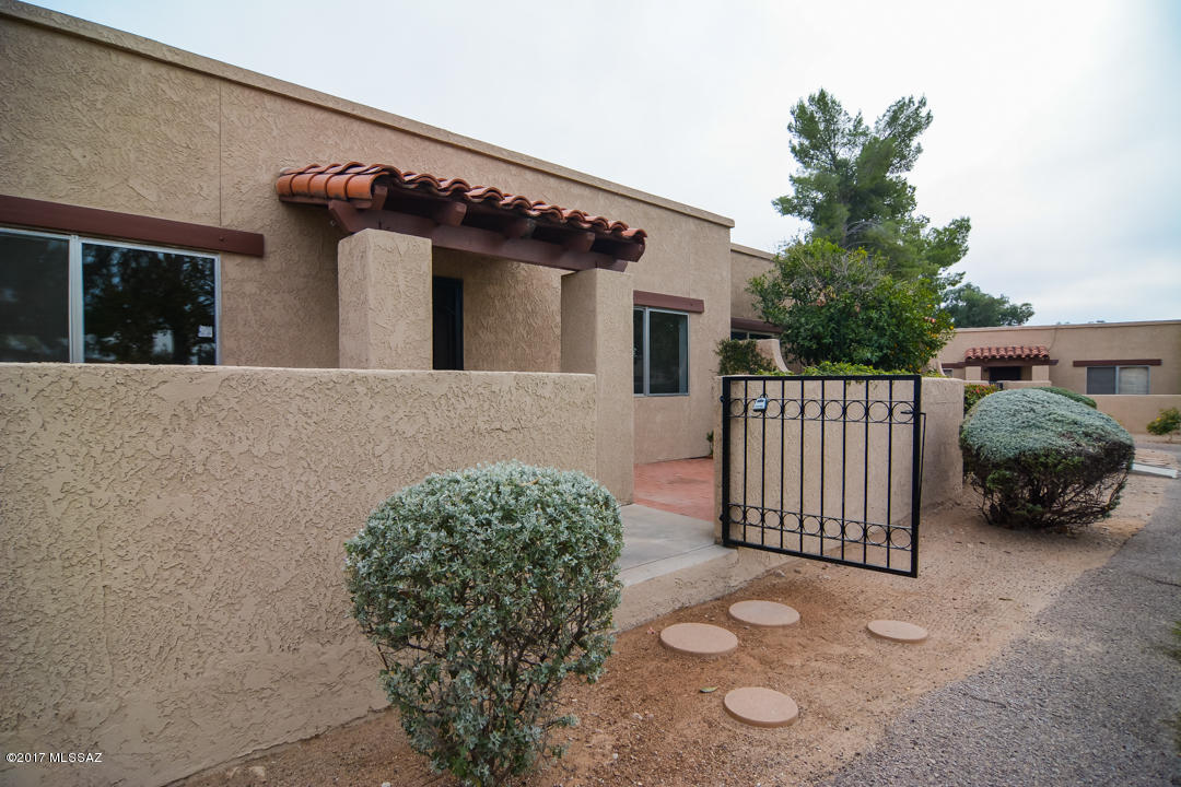 Spanish Meadows Twnhss (1-105) - Residential