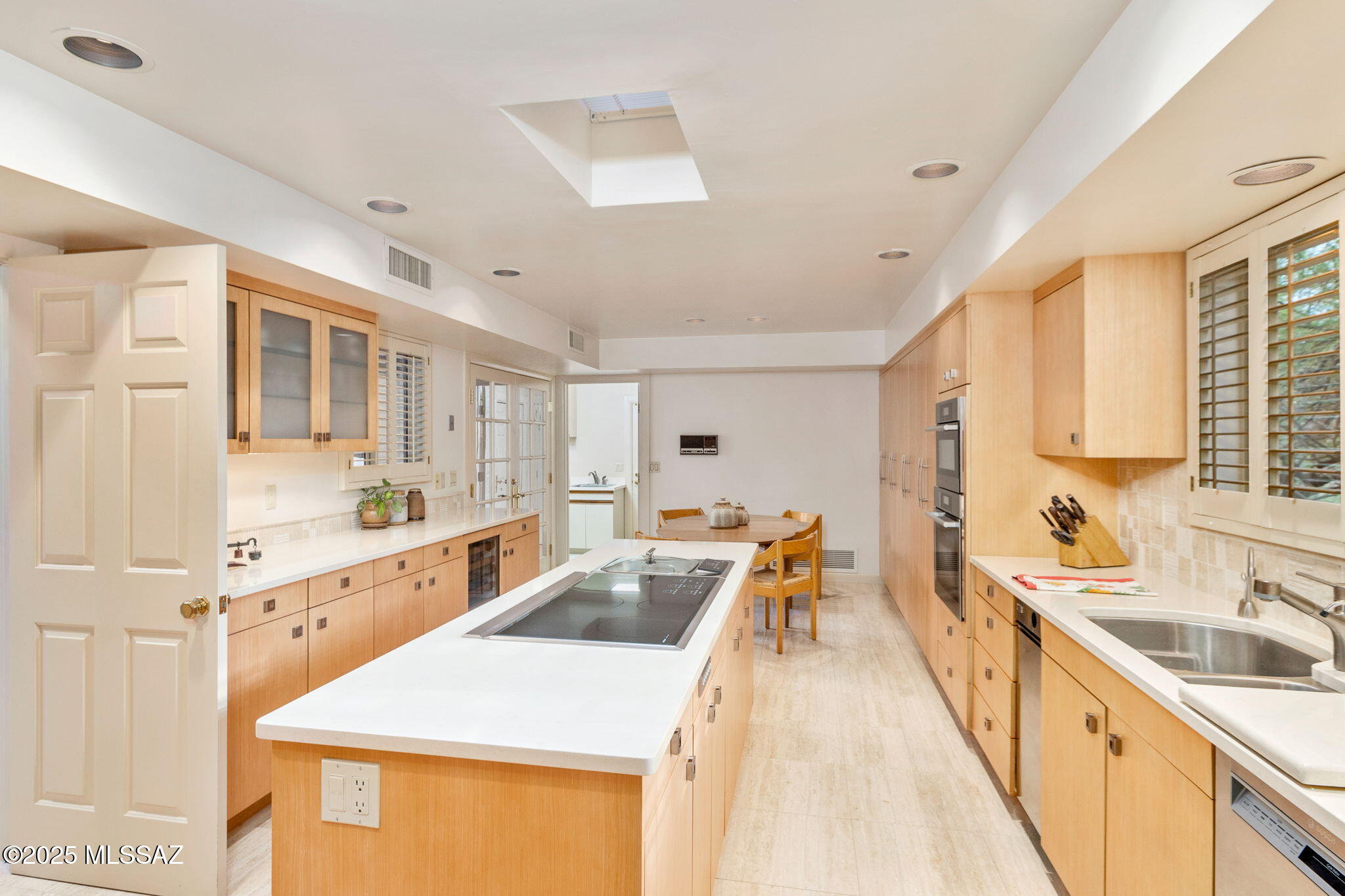 Finisterra II (211-302) - Residential