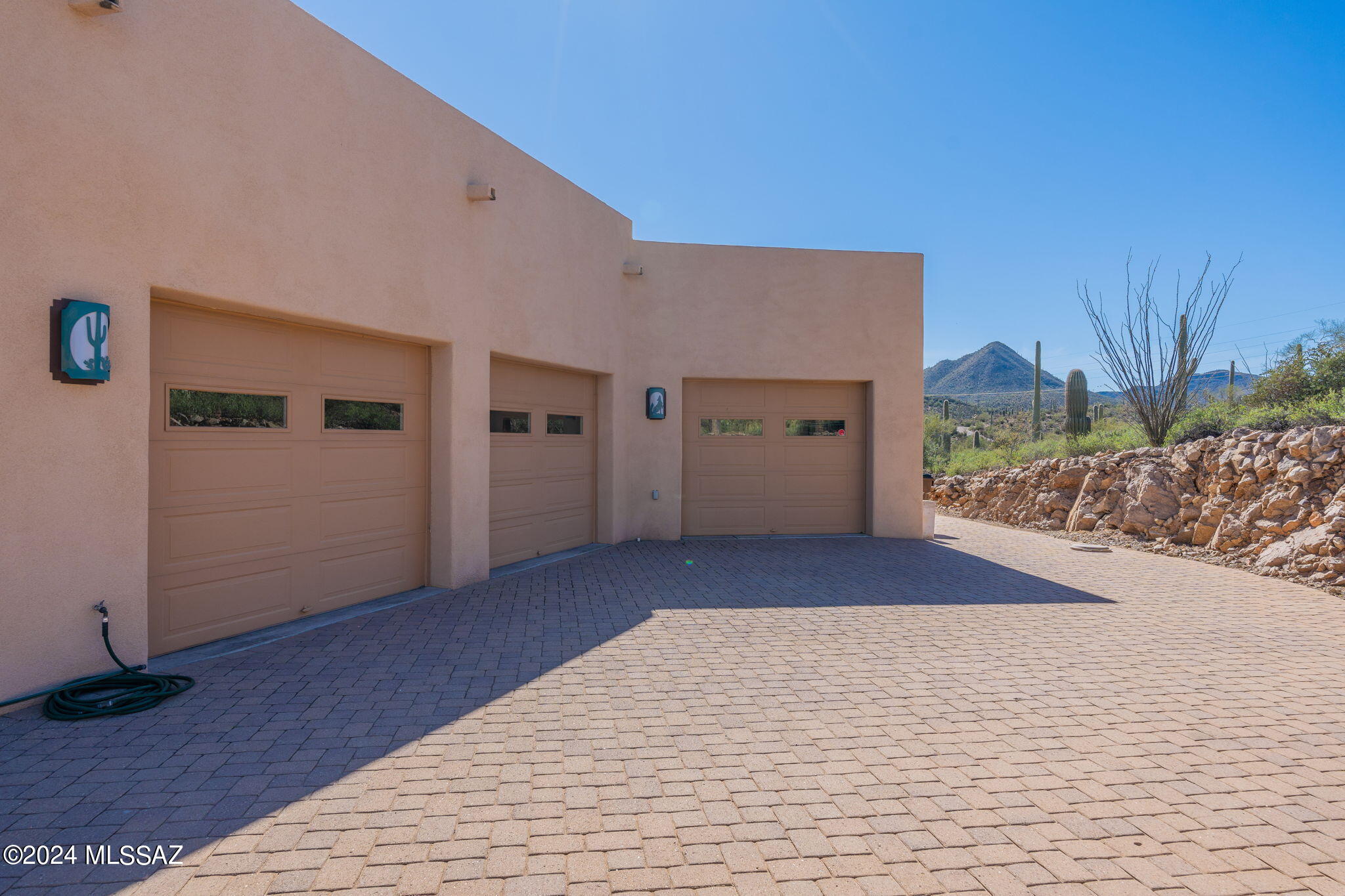 Los Arroyos Del Oeste (1-84) - Residential
