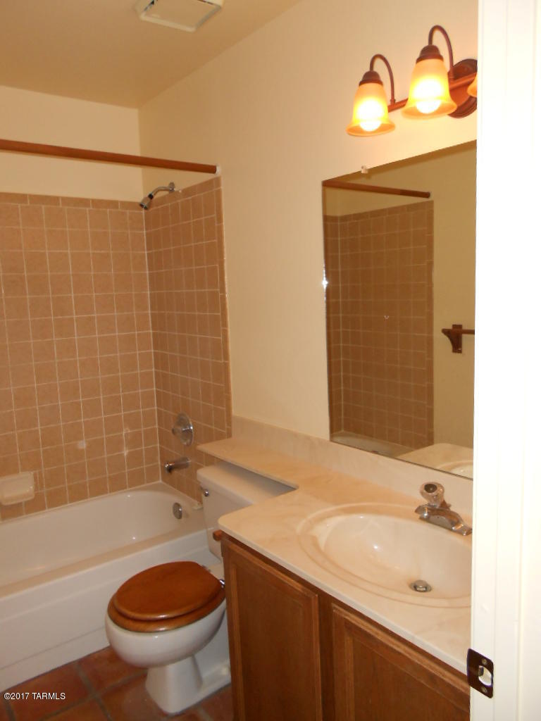 Ladera Brisas Townhouses (1-106) - Residential Lease