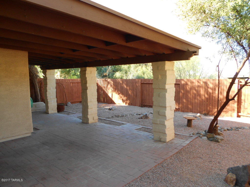 Ladera Brisas Townhouses (1-106) - Residential Lease
