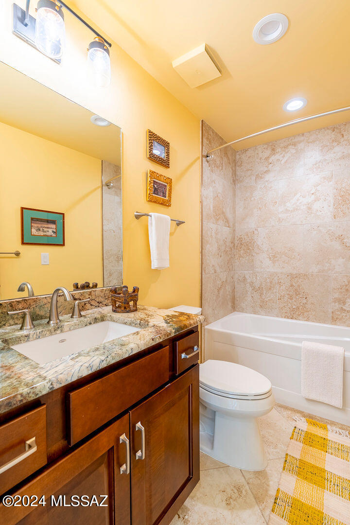 El Diamante Townhomes (1-15) - Residential