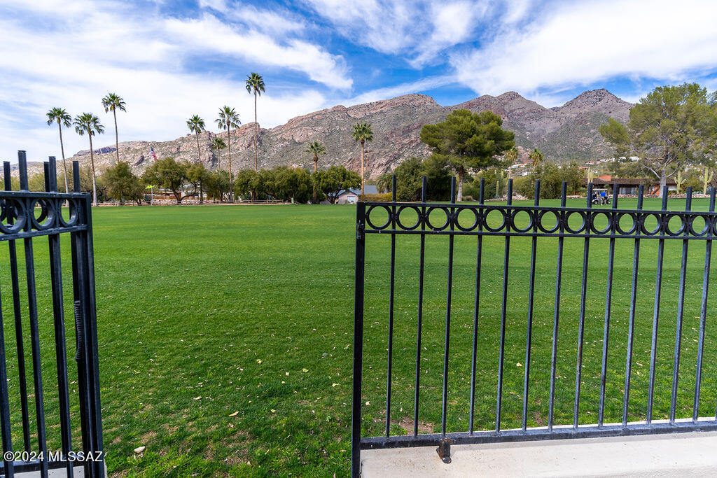 El Diamante Townhomes (1-15) - Residential