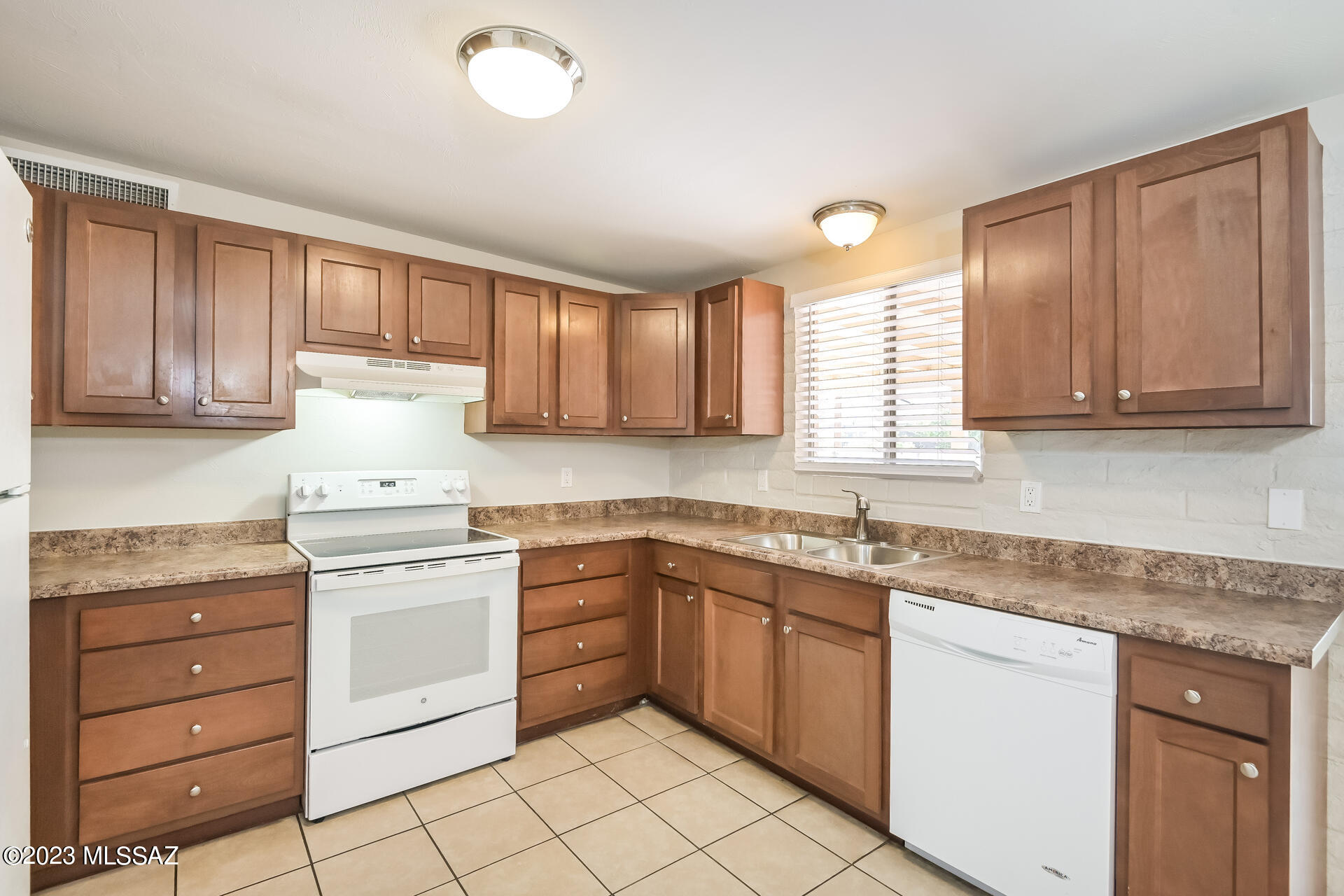 Lakecrest NO. 1 - Residential Lease