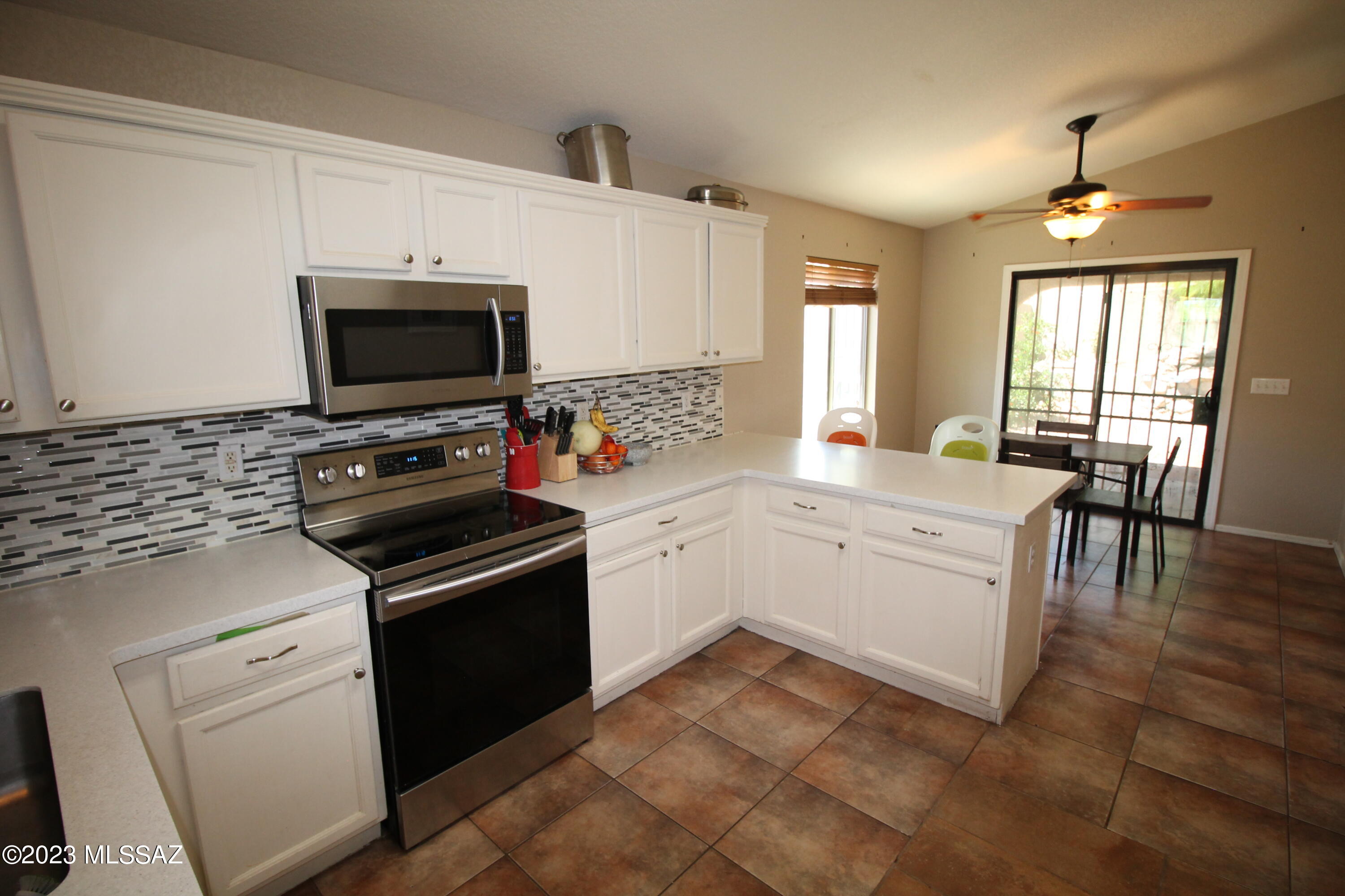 Colina De Oro (1-138) - Residential Lease