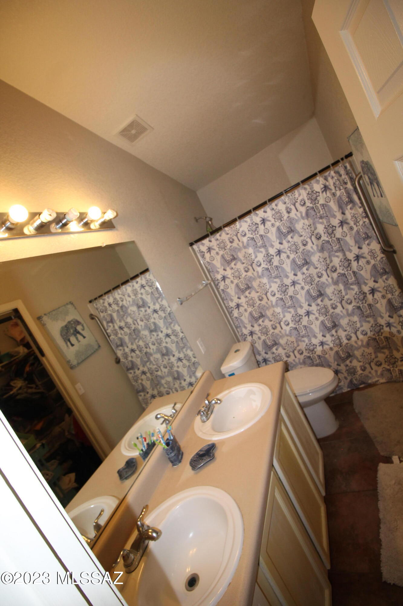 Colina De Oro (1-138) - Residential Lease