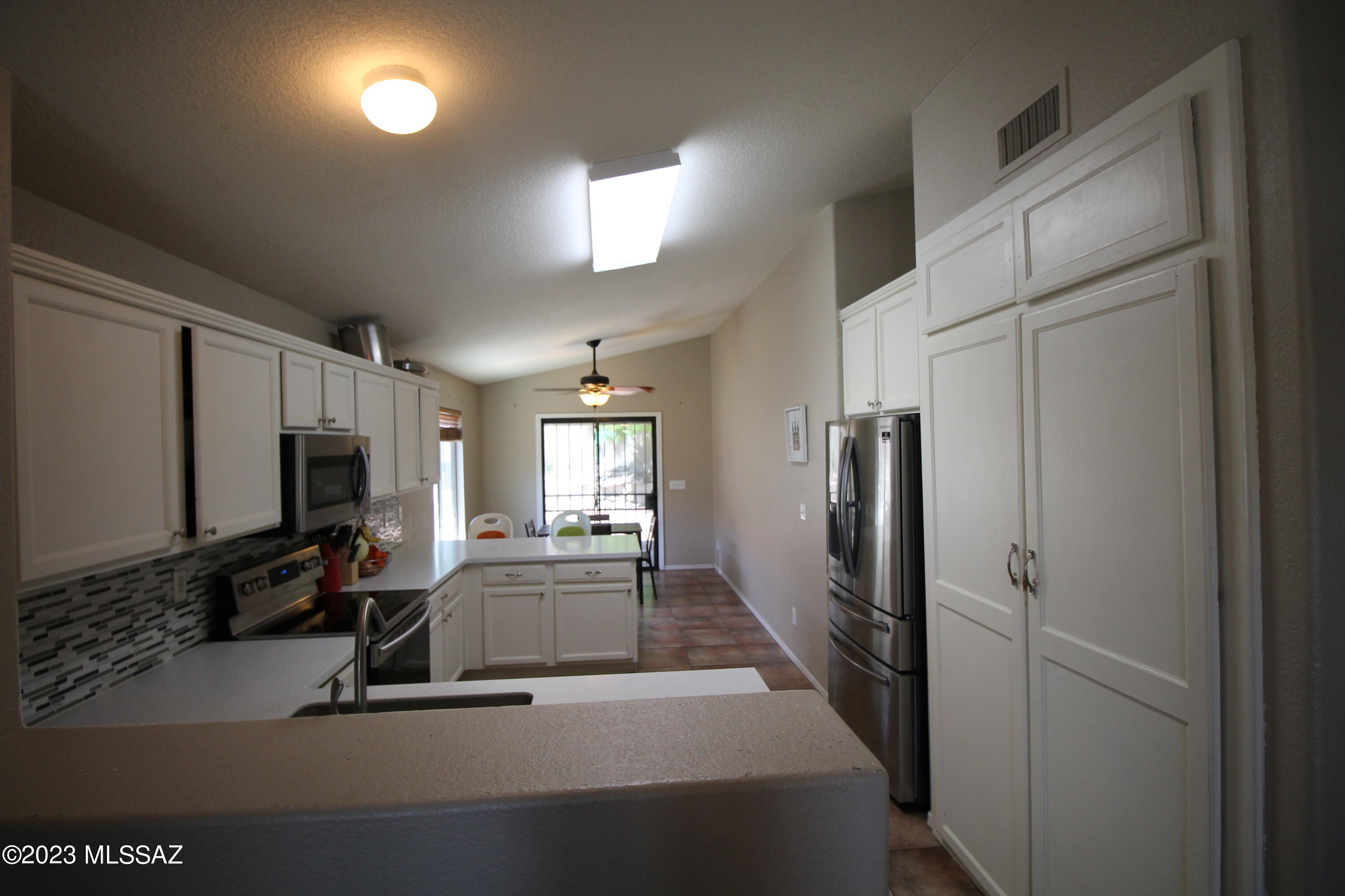 Colina De Oro (1-138) - Residential Lease