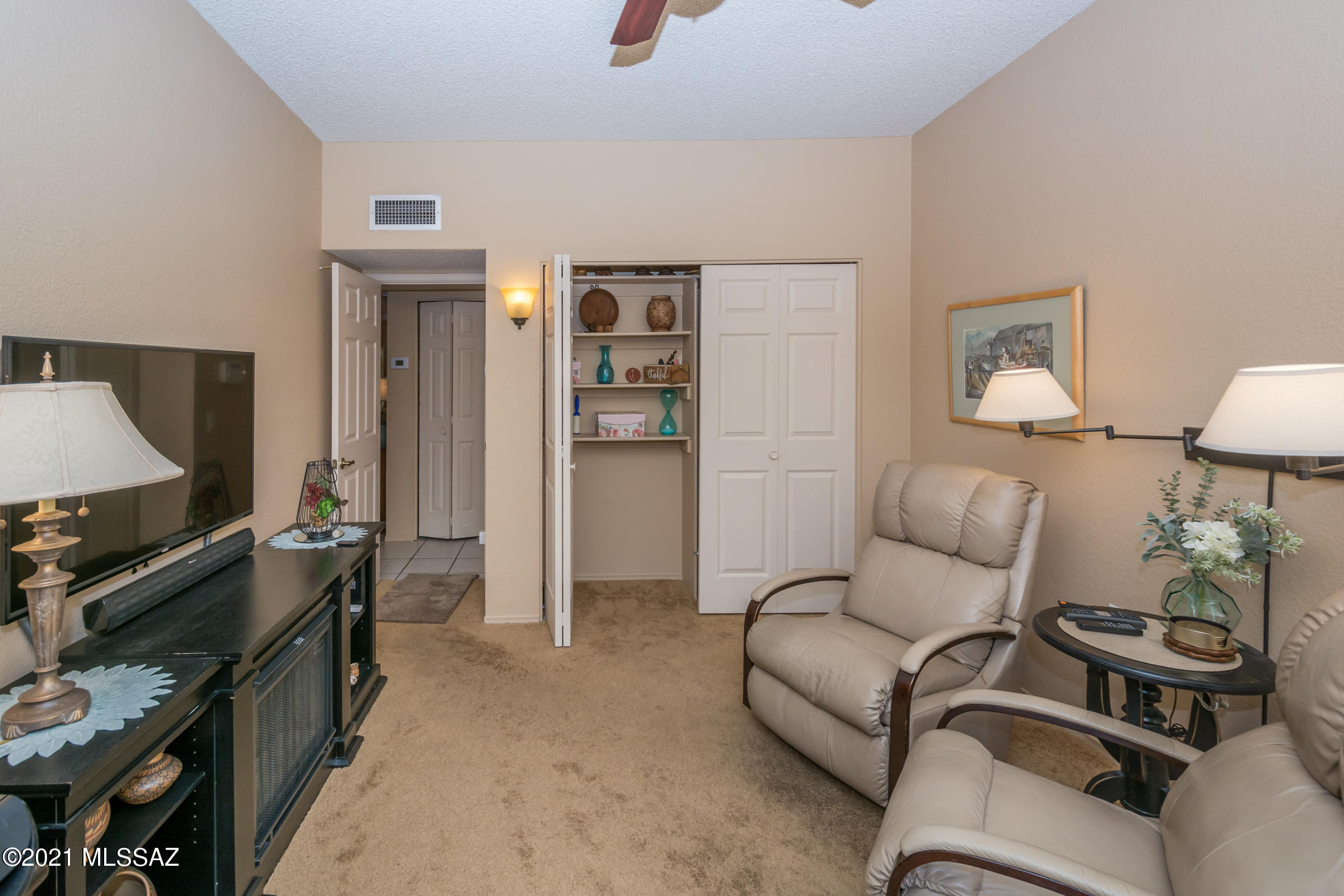 La Cholla Hills(354-439) - Residential